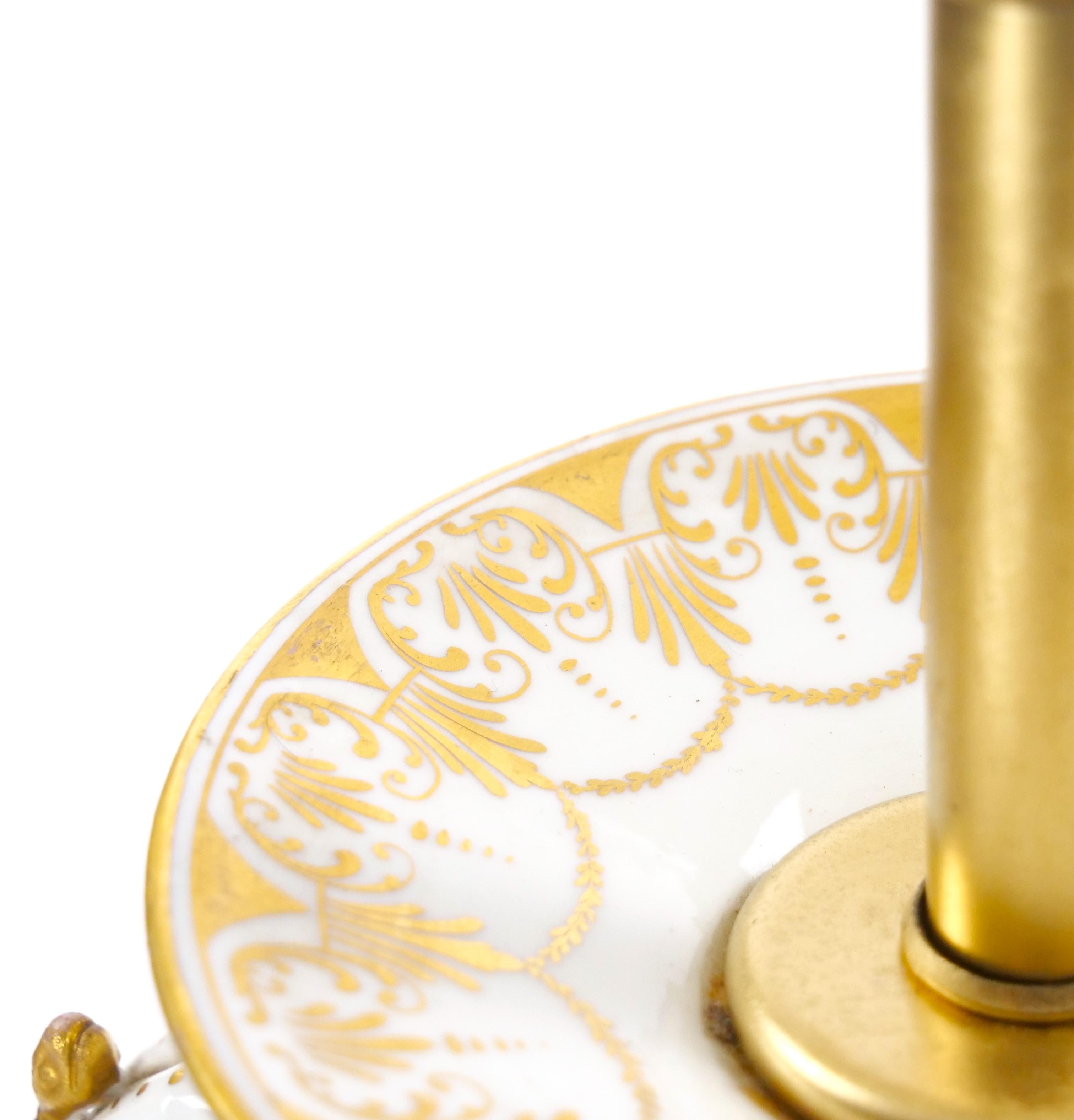 Lámparas de mesa de dos asas de porcelana dorada a mano de finales del siglo XIX continental 3