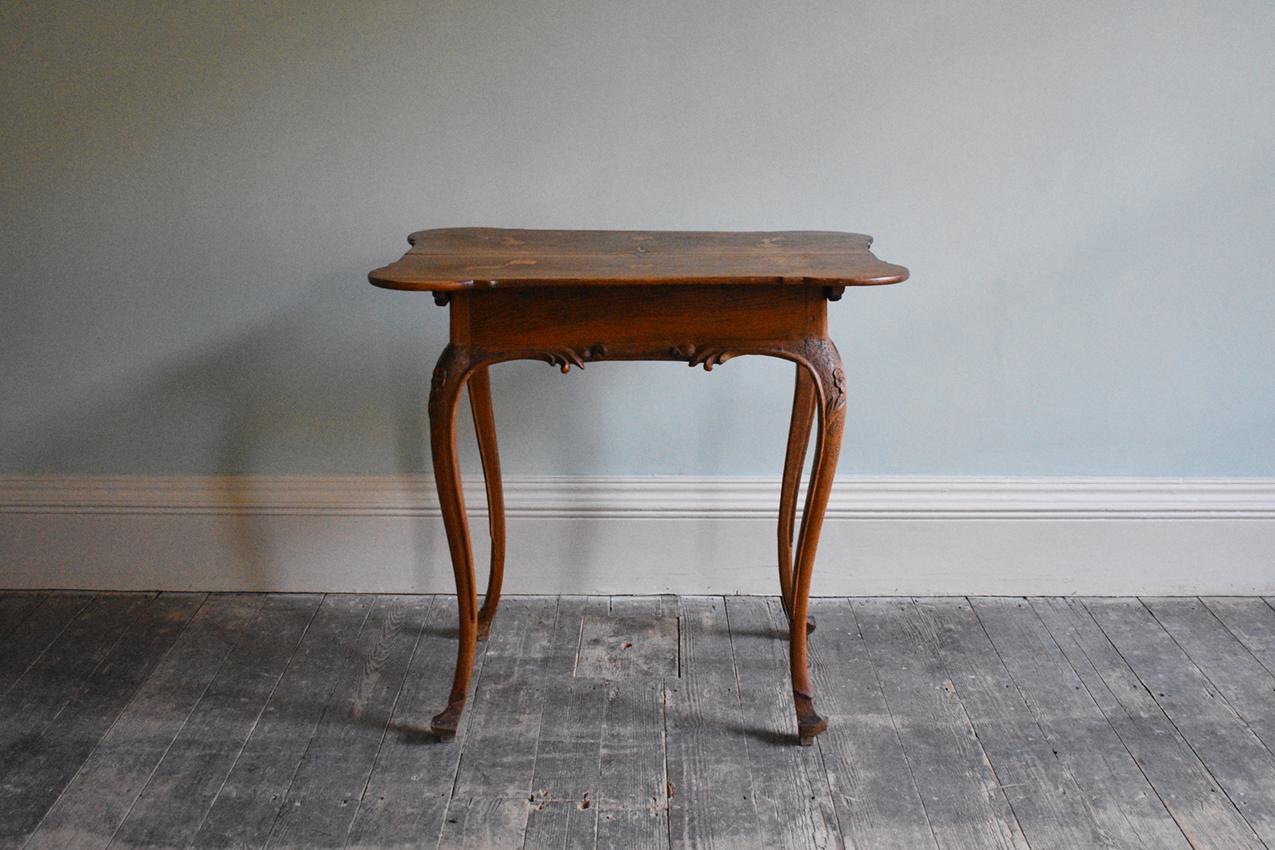 European Late 19th Century Continental Side Table in Carved Walnut For Sale