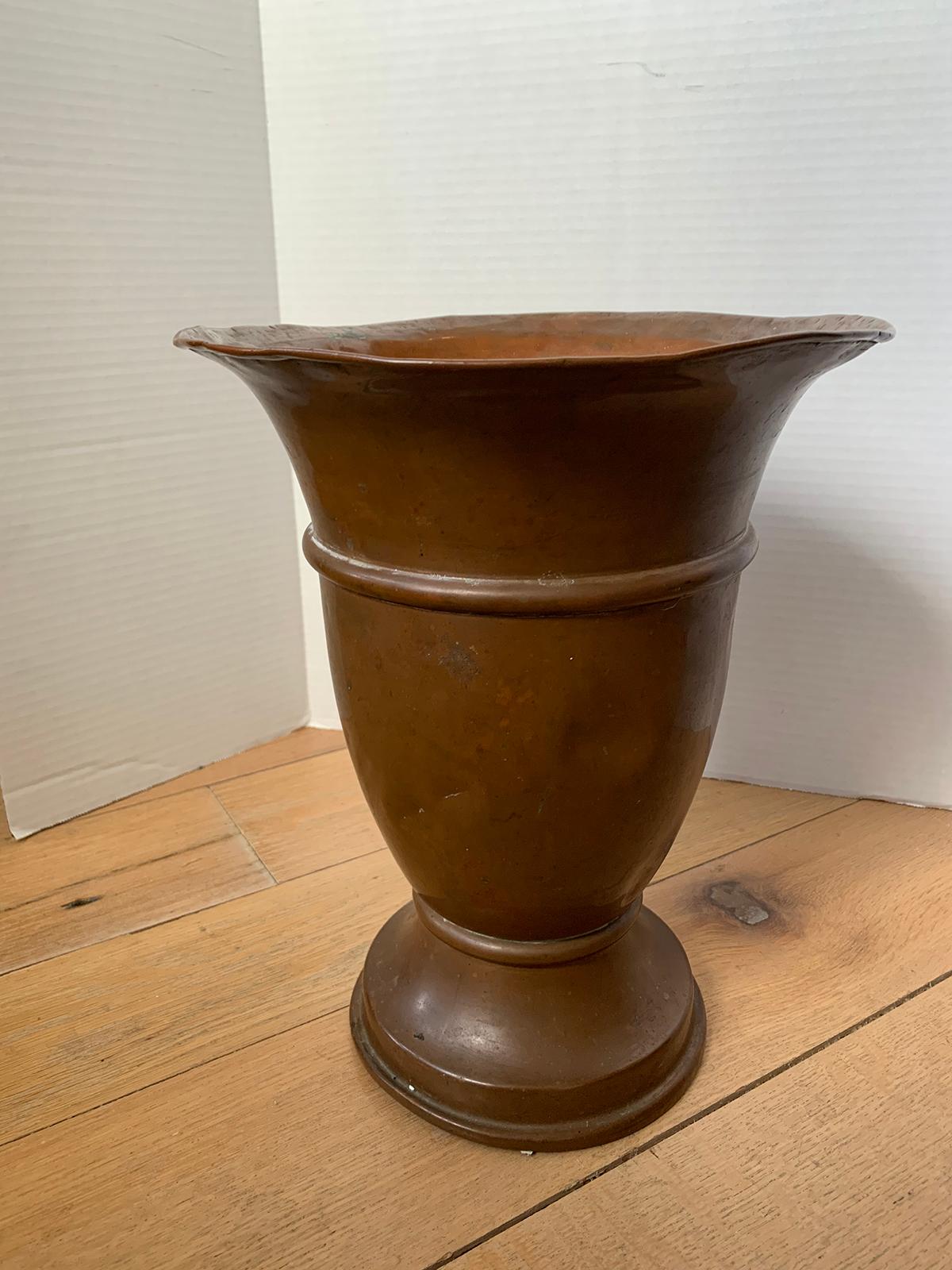 Late 19th Century Copper Cachepot with Crest by Joseph Heinrichs, Marked 10