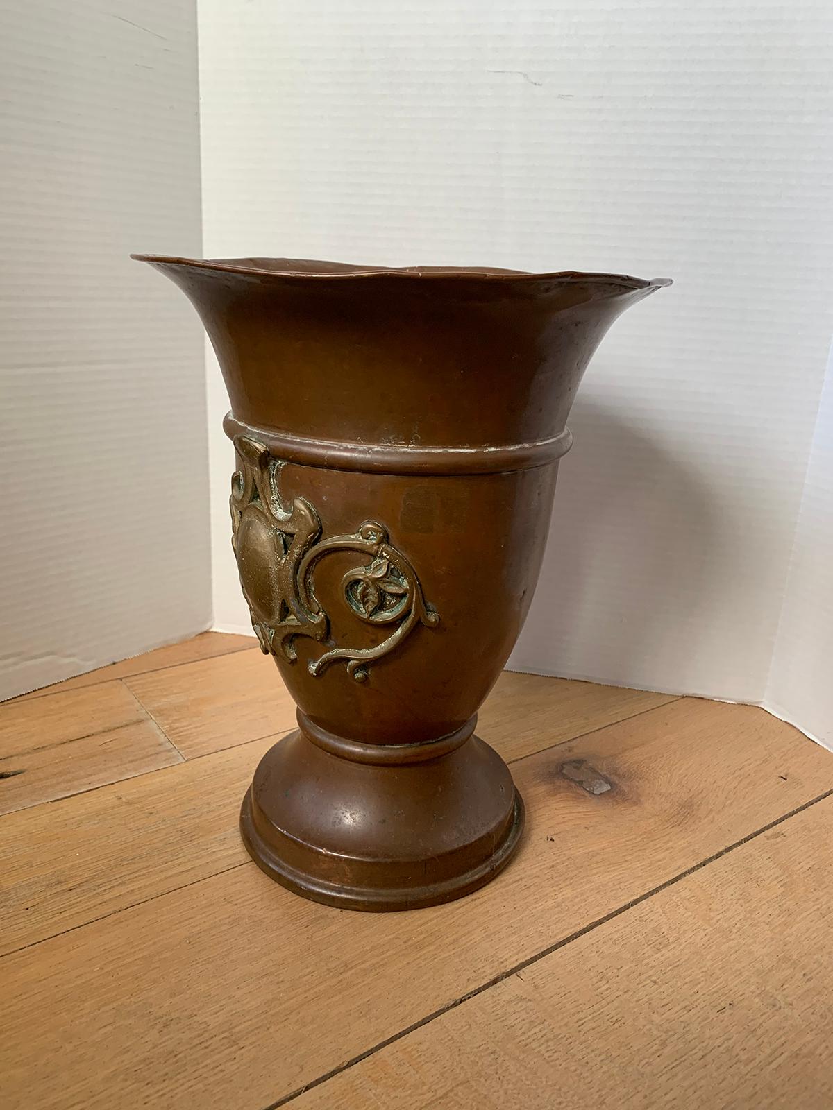 Late 19th Century Copper Cachepot with Crest by Joseph Heinrichs, Marked 1