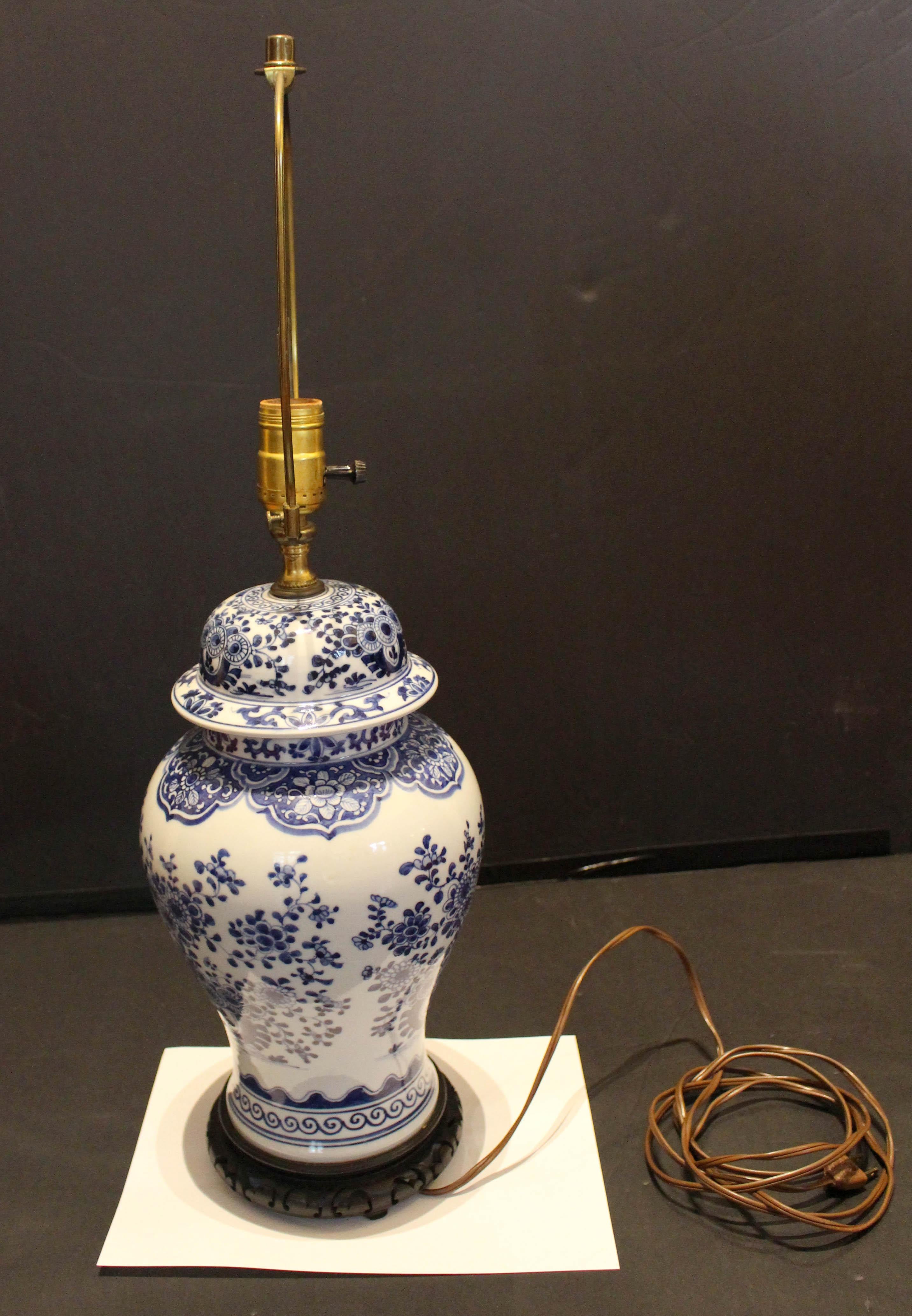 Chinois Lampe à pot de gingembre couverte de la fin du 19e siècle, chinoise en vente
