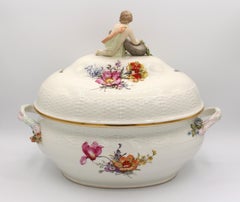 Zuppiera in porcellana coperta della fine del XIX secolo di KPM Porcelain