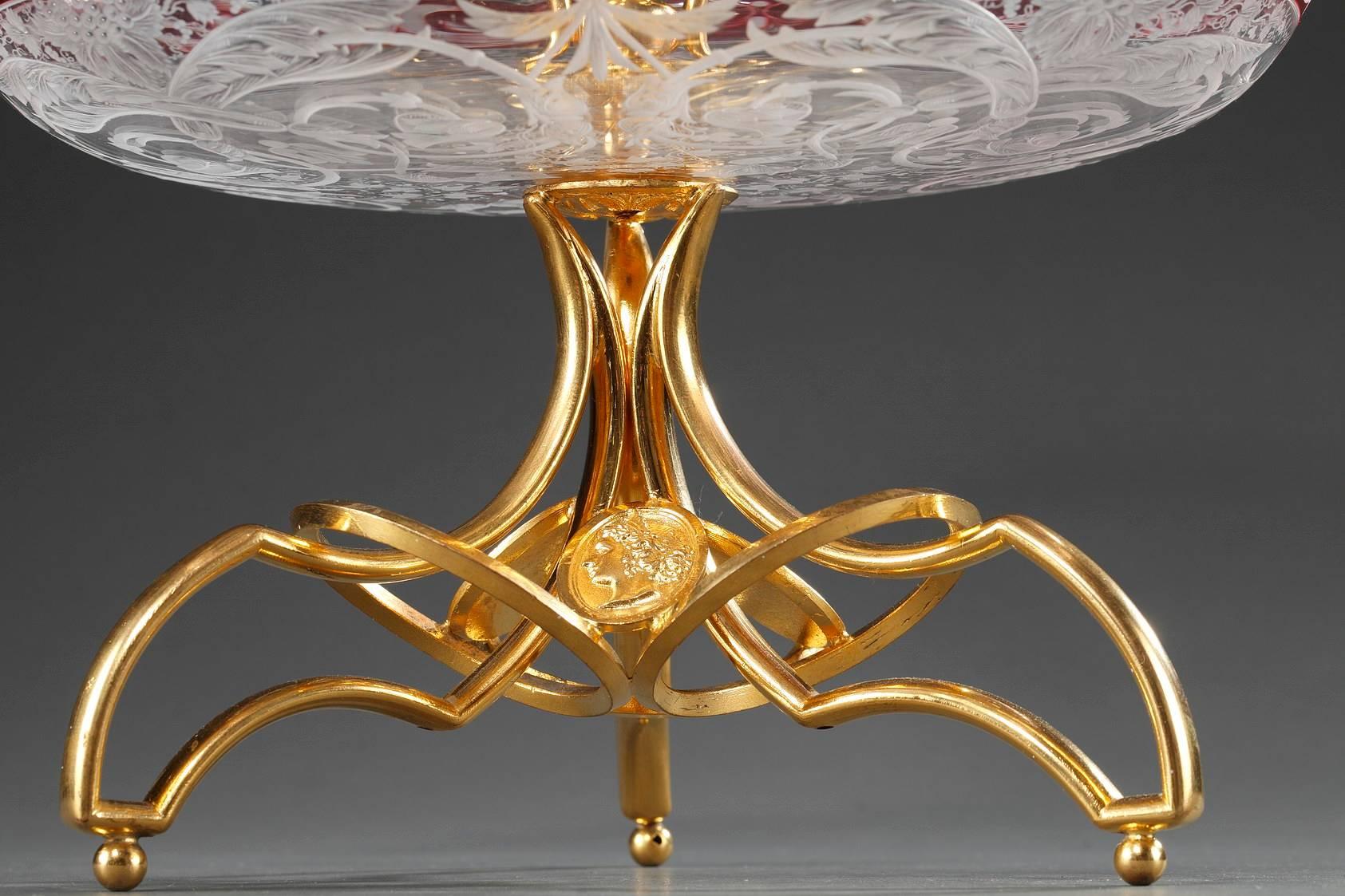 Bronze Centre de table fin XIXe siècle en cristal et bronze doré en vente