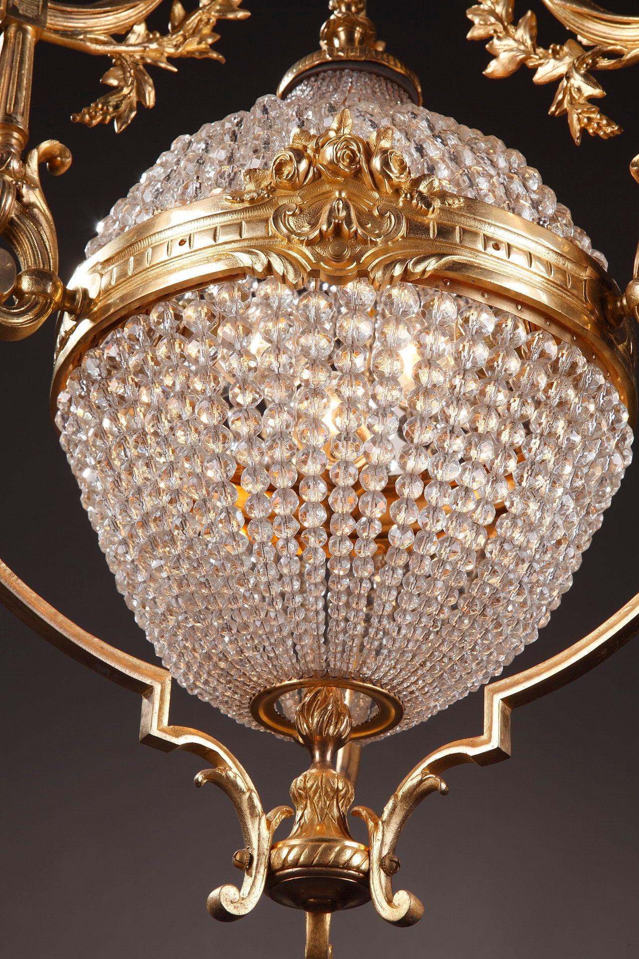 Late 19th Century Crystal Basket-Shaped Chandelier 5