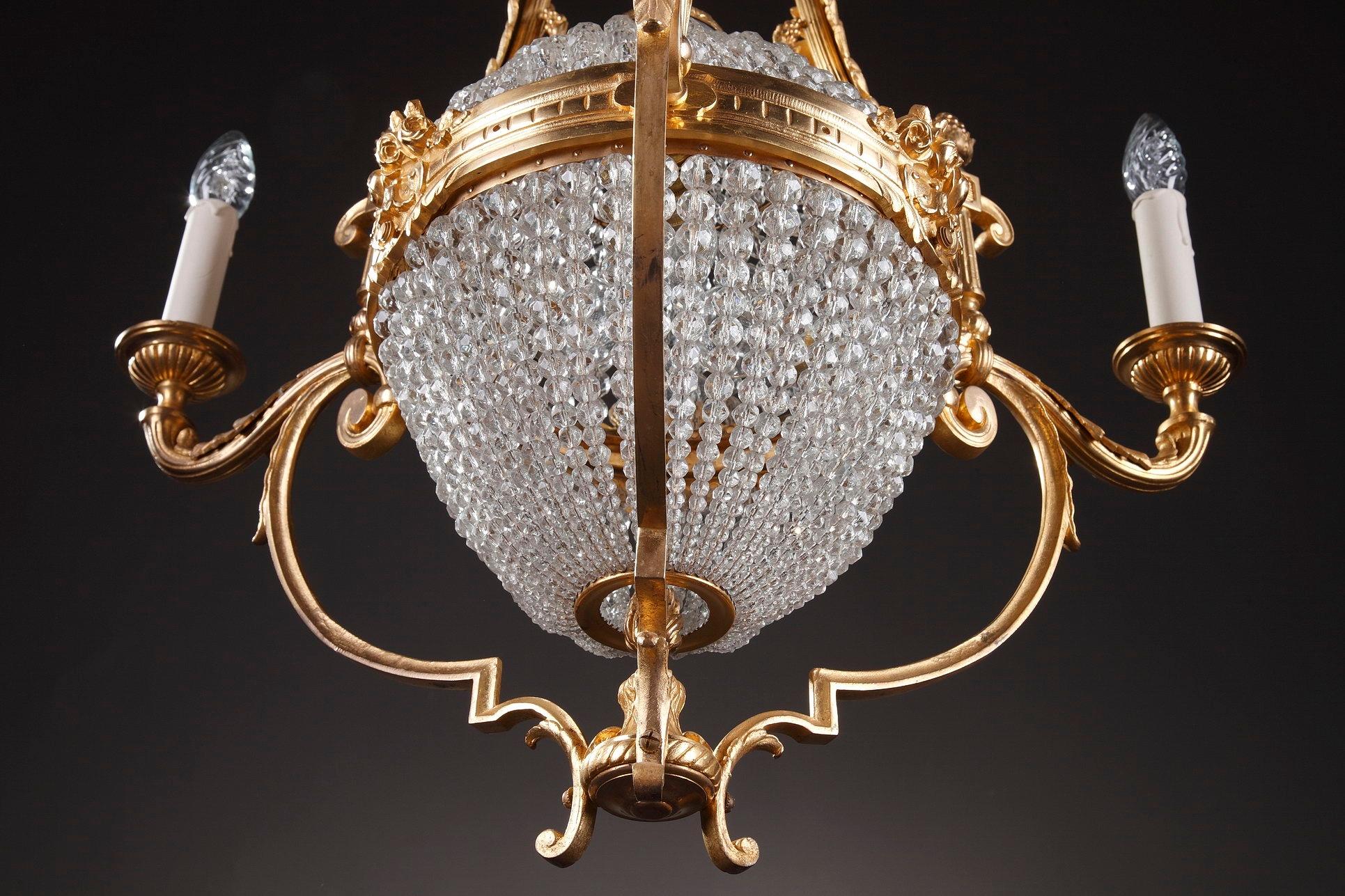 Late 19th Century Crystal Basket-Shaped Chandelier 1