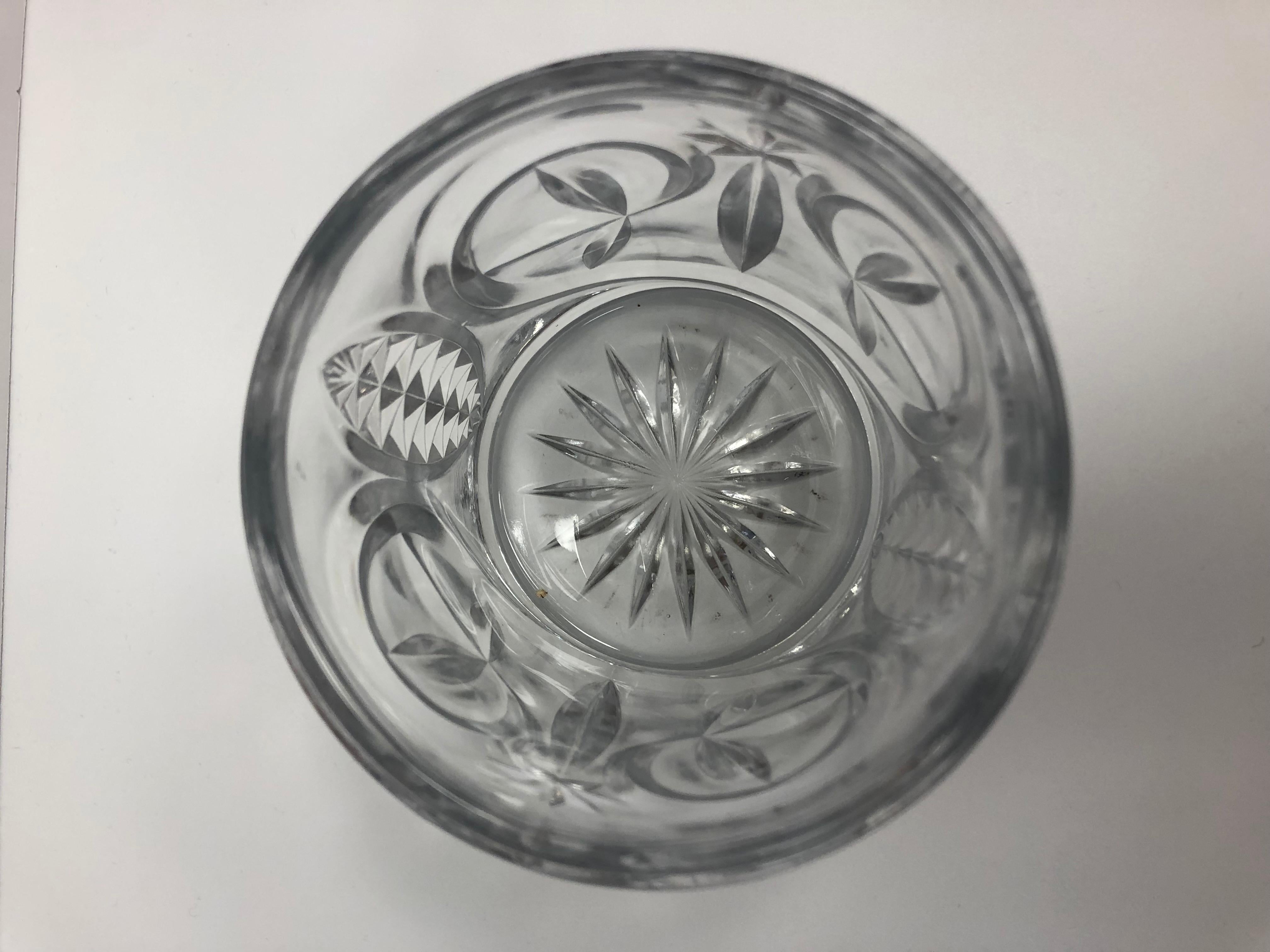 Late 19th Century Crystal Biscuit Jar with a Decorative Silver Top For Sale 6