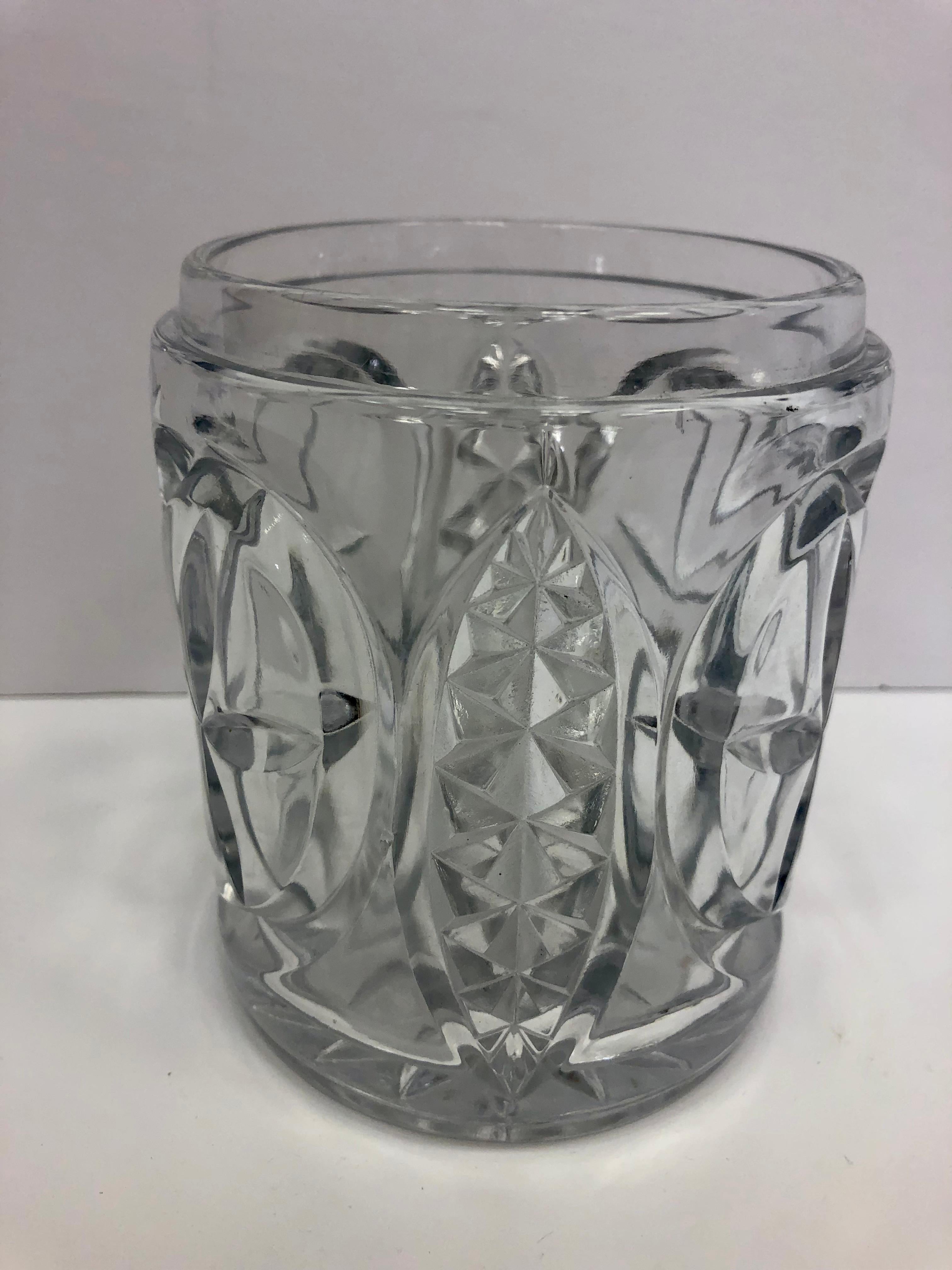Late 19th Century Crystal Biscuit Jar with a Decorative Silver Top In Good Condition For Sale In Stamford, CT