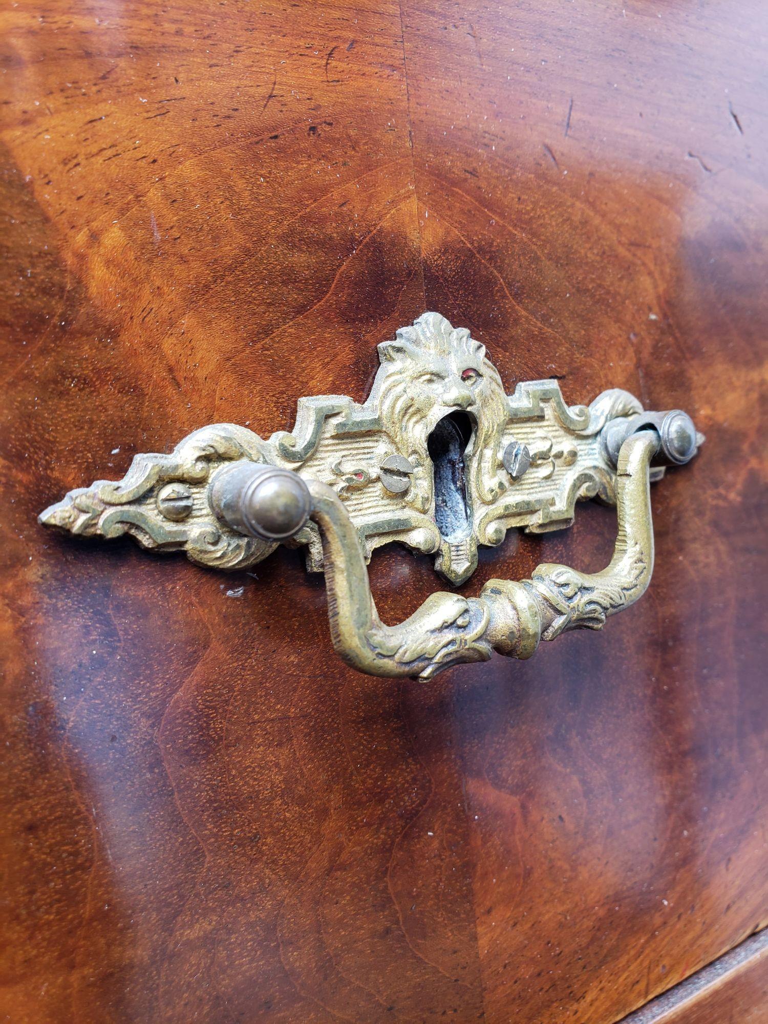 Cassettiera Biedermeier in mogano cubano della fine del XIX secolo in vendita 1