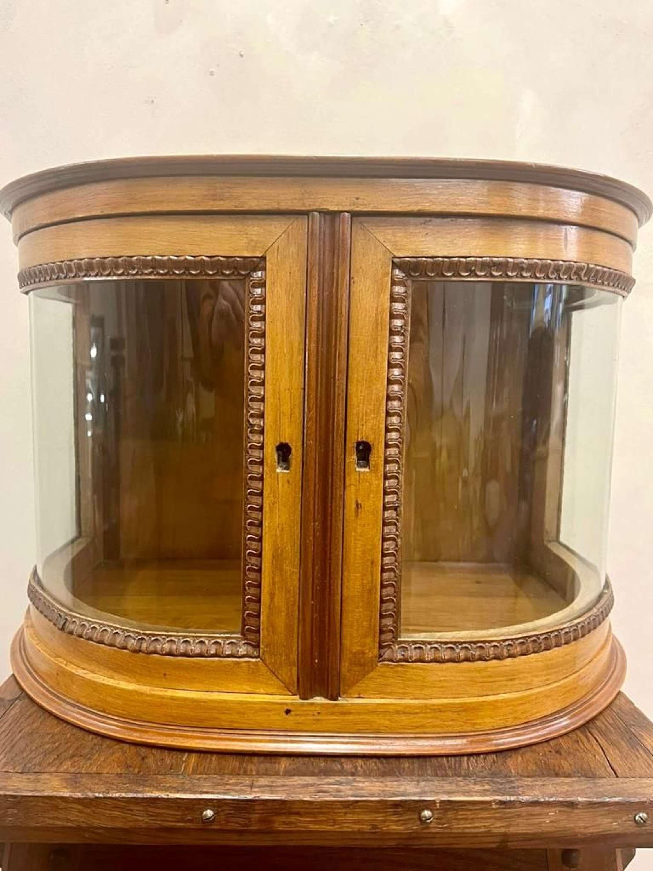Late 19th Century Curved Glass, Display Showcase Collectors Case 3