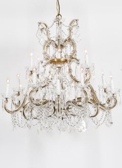 Late 19th Century Cut Crystal 18-Light Hanging Chandelier