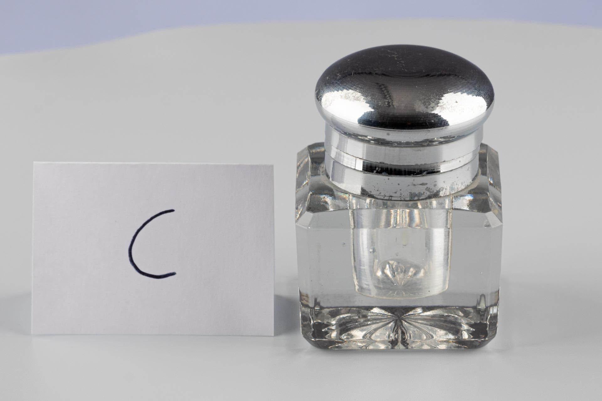 Late 19th Century Cut Crystal Inkwell with Silver-Plated Screw Cap For Sale 10