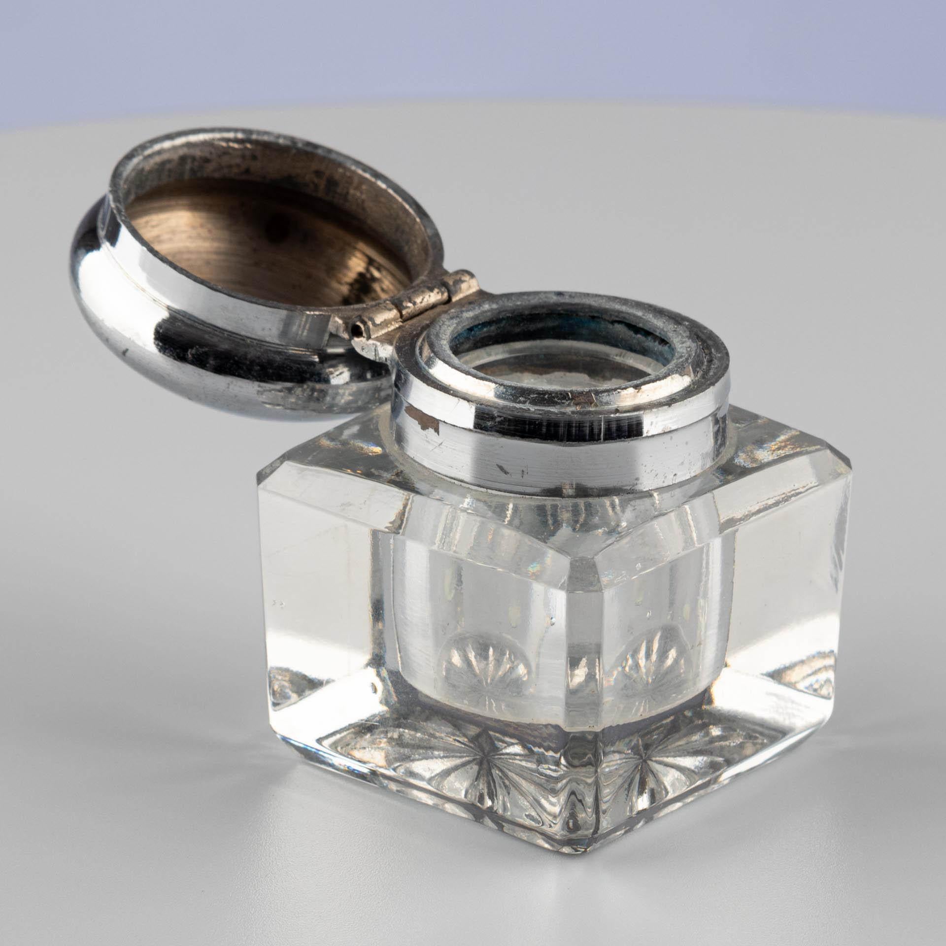 Late 19th Century Cut Crystal Inkwell with Silver-Plated Screw Cap For Sale 4