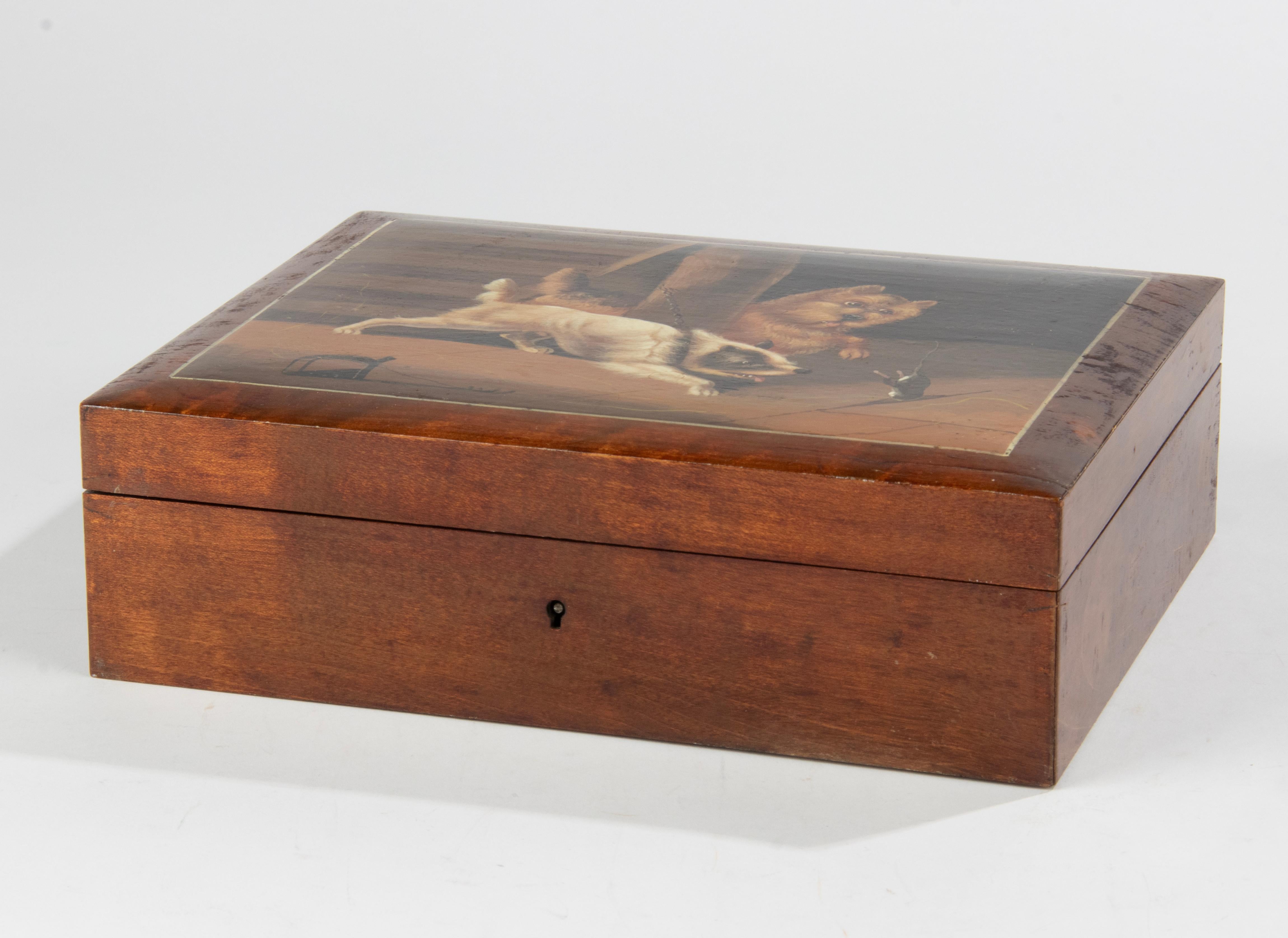 Belle Époque Late 19th Century Decorative Box with Dog Painting Lid For Sale