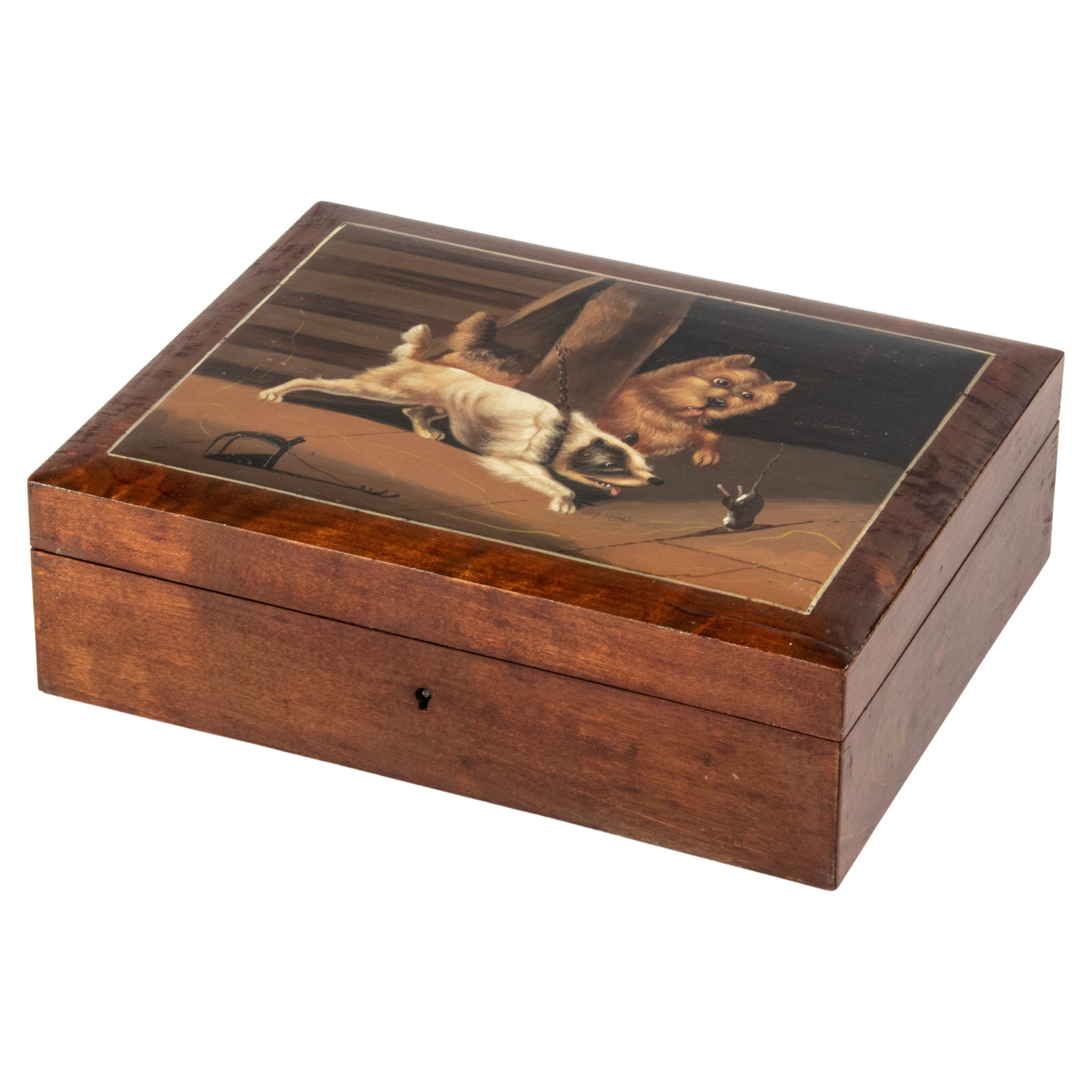 Boîte décorative de la fin du 19e siècle avec couvercle peint d'un chien en vente