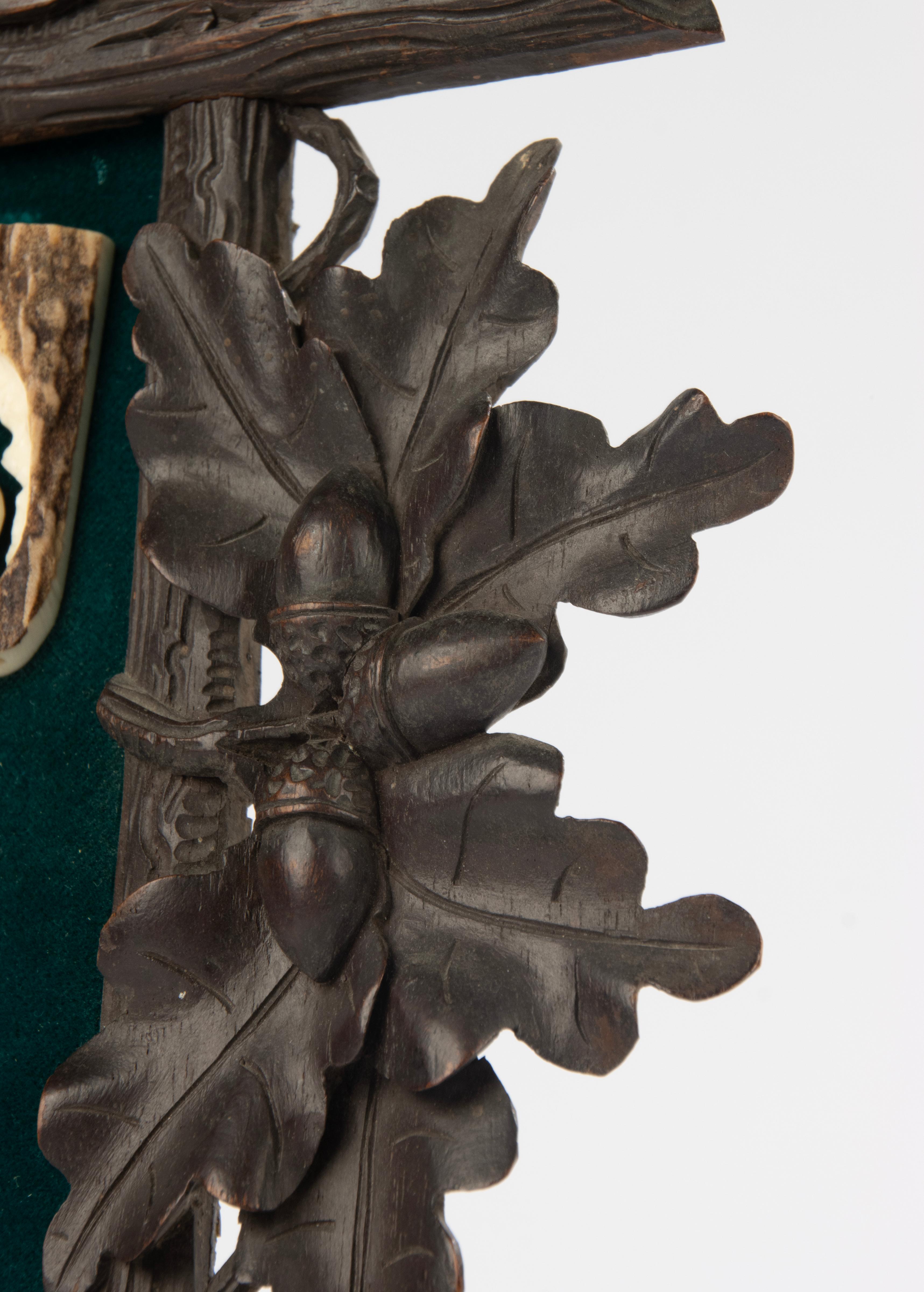 Piantana decorativa della fine del XIX secolo - Black Forest in vendita 2