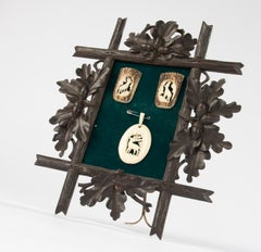 Late 19th Century Decorative Stand - Black Forest