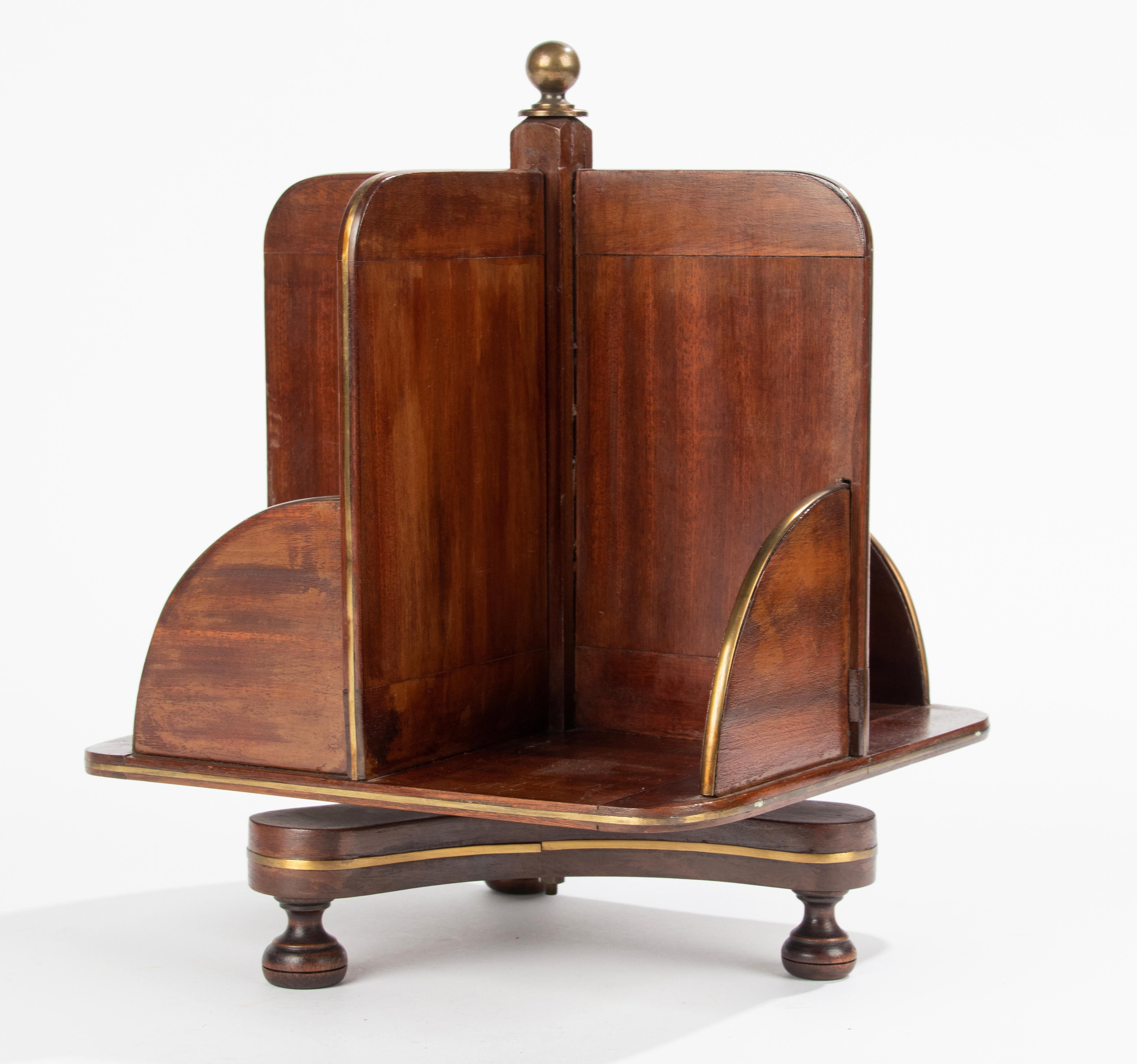 Late 19th Century Reddish Wood Desktop Revolving Desk Bookcase In Good Condition In Casteren, Noord-Brabant