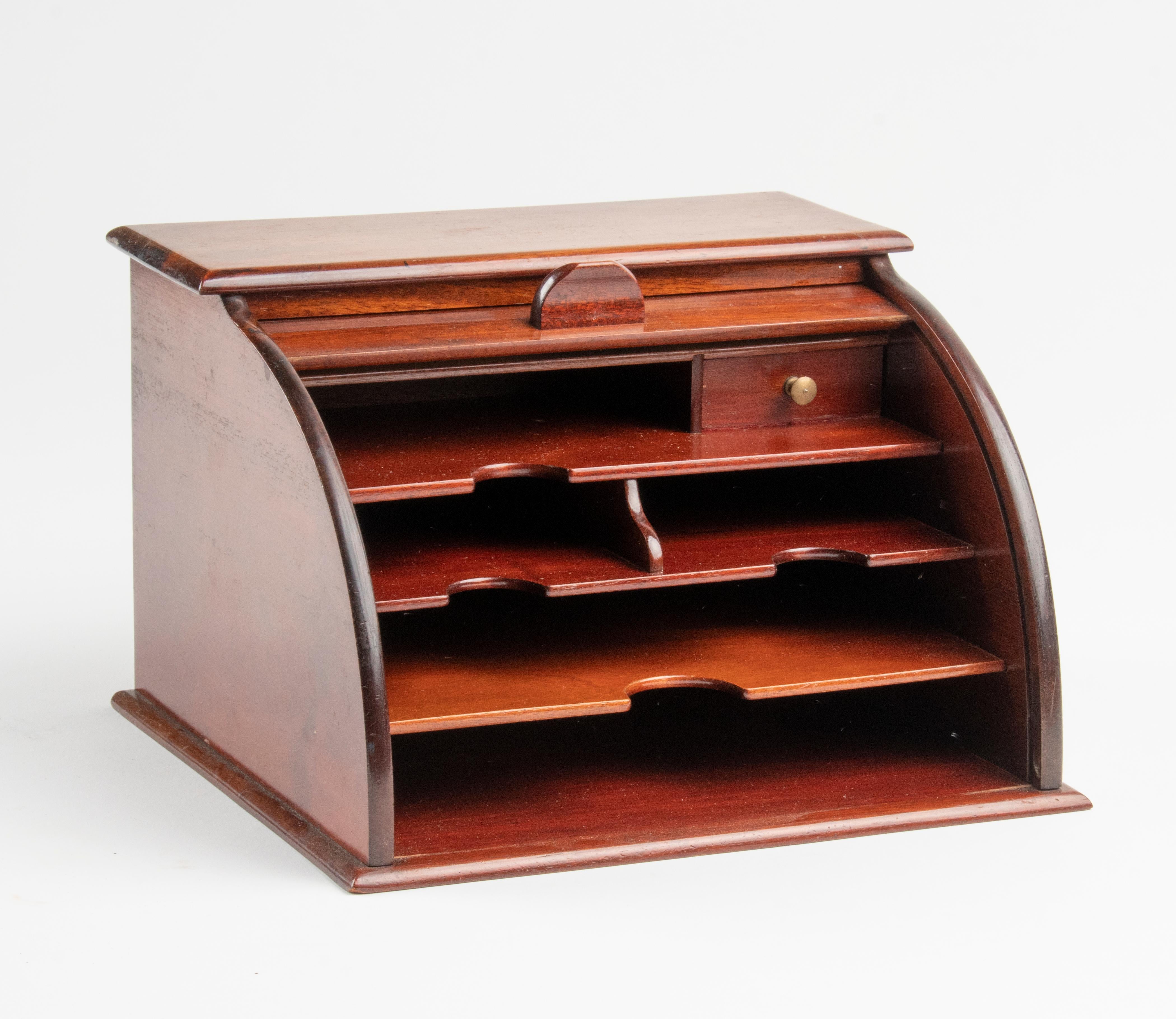 Tambour-Briefkasten für den Schreibtisch, spätes 19. Jahrhundert (Holz) im Angebot