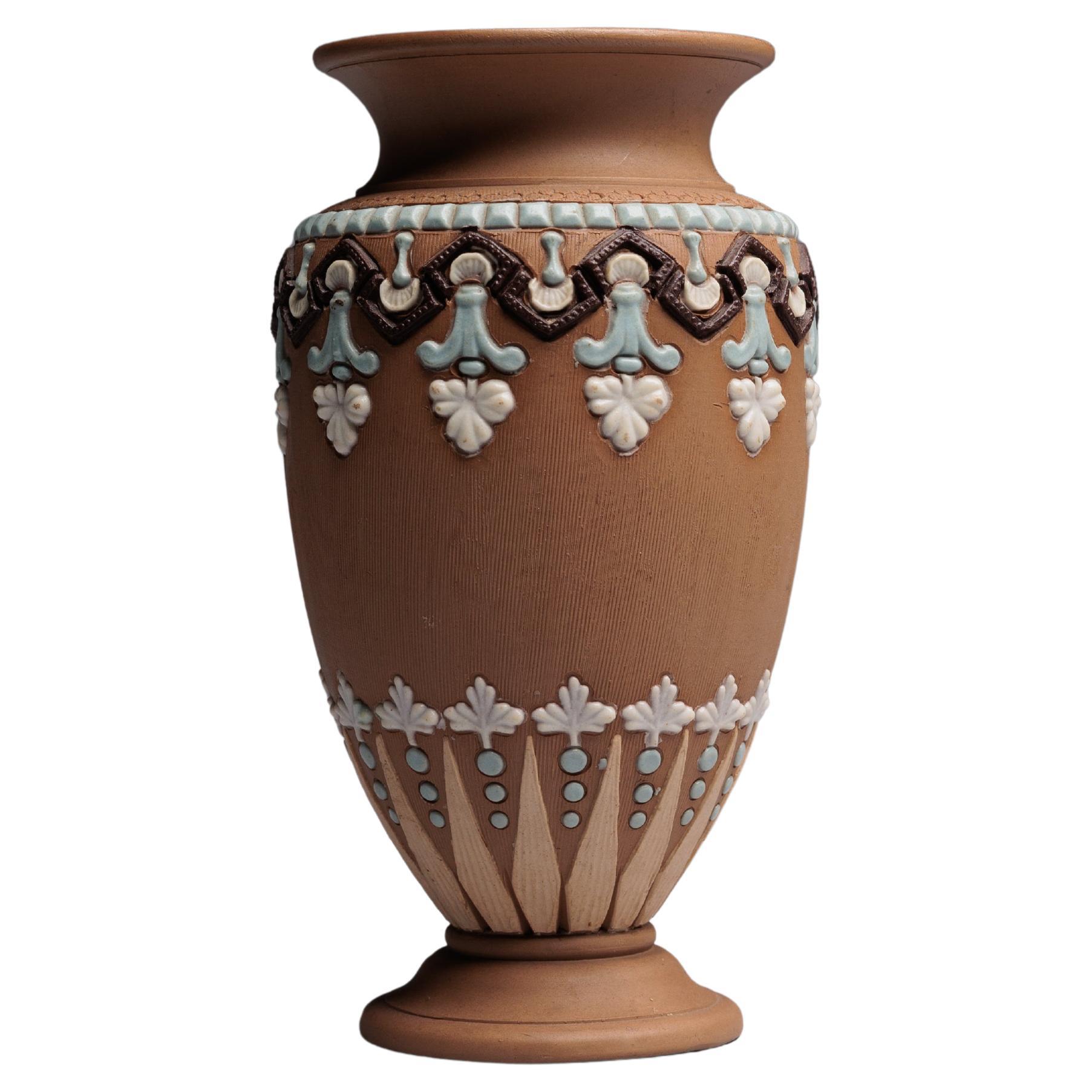 Vaso in ceramica siliconica Doulton Lambeth della fine del XIX secolo