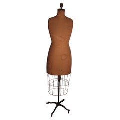 Mannequin habillé de la fin du 19e siècle