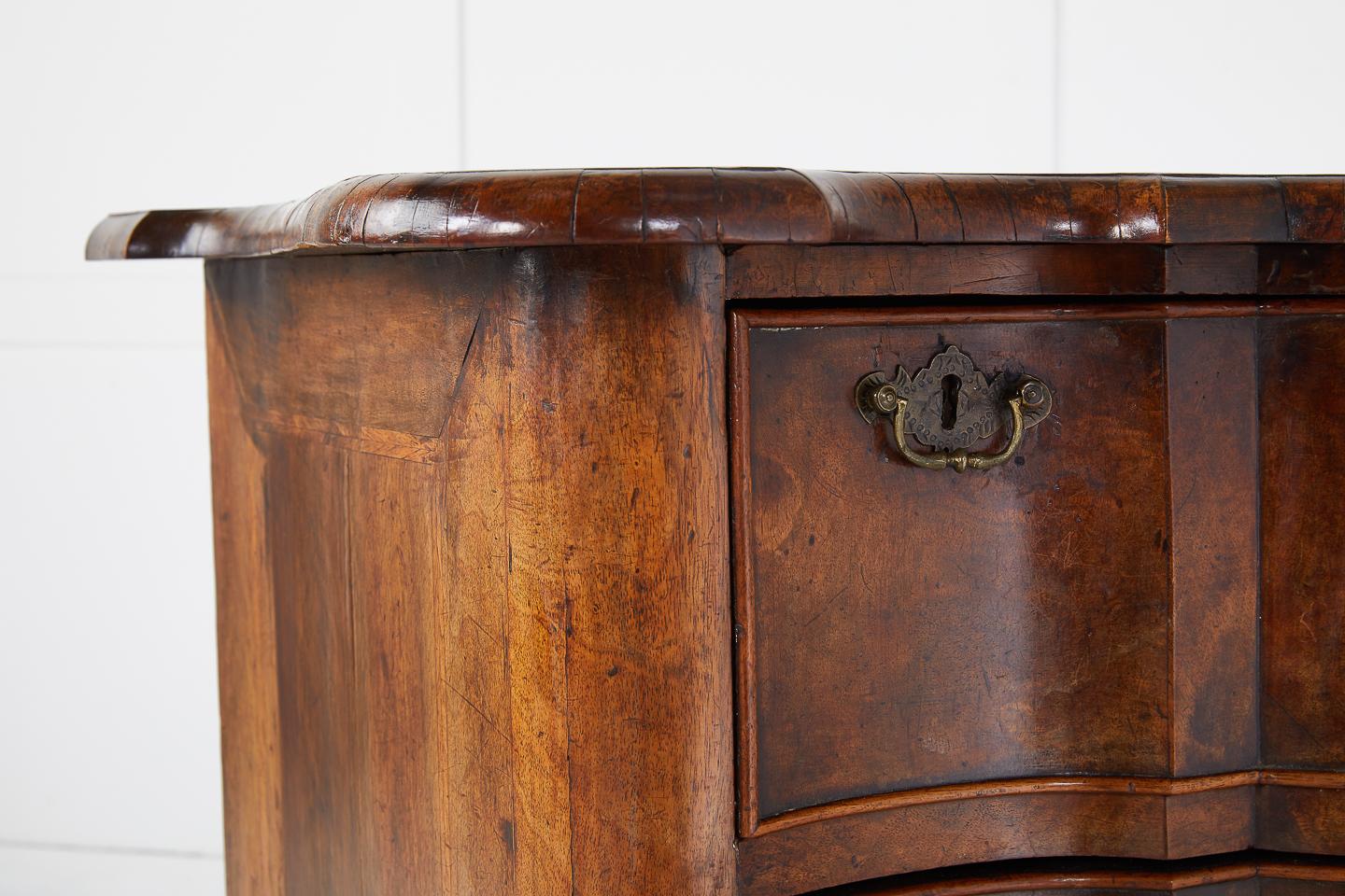Late 19th Century Dutch Burr Walnut Commode In Good Condition In Gloucestershire, GB