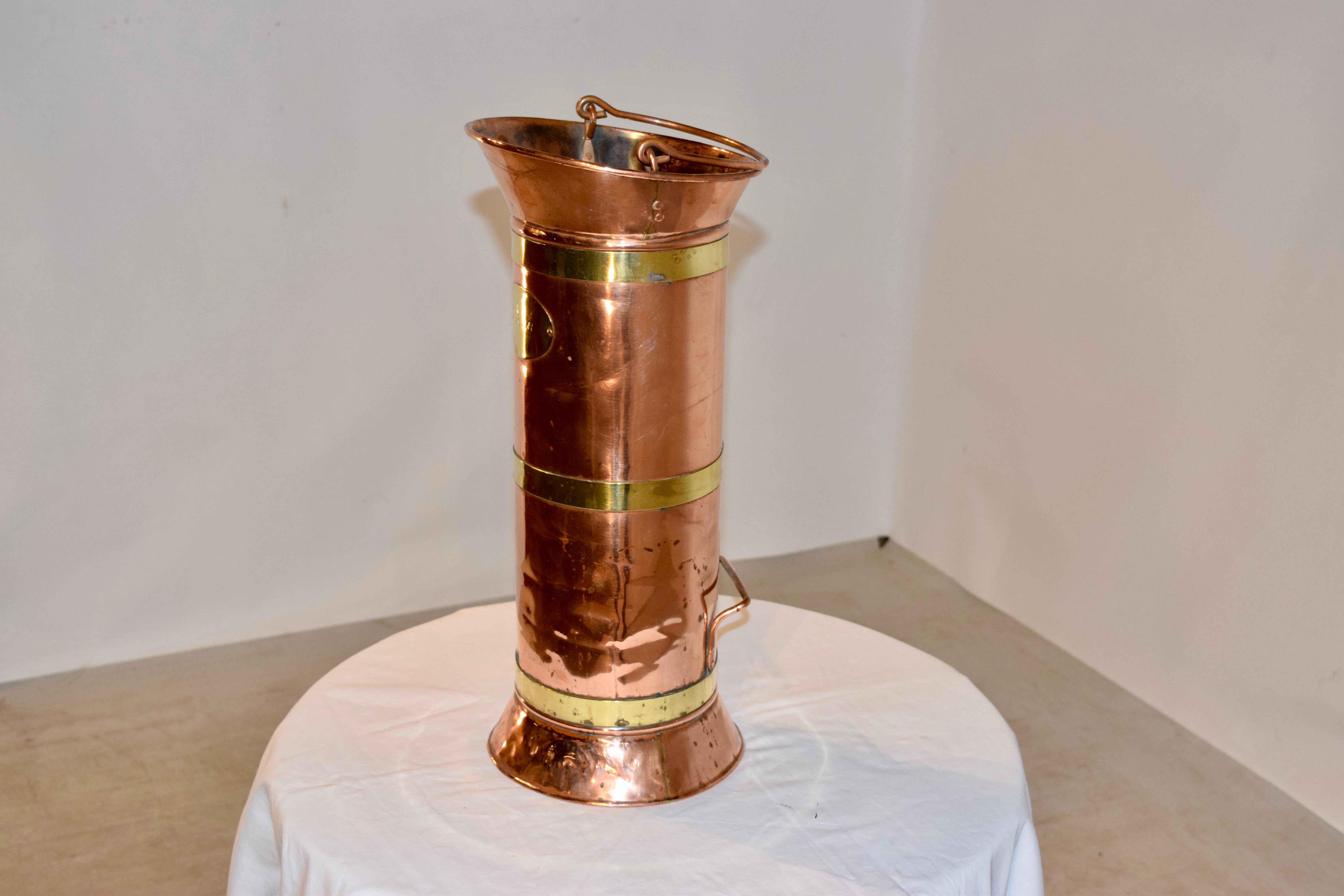 Late 19th Century Dutch Copper Can In Good Condition In High Point, NC