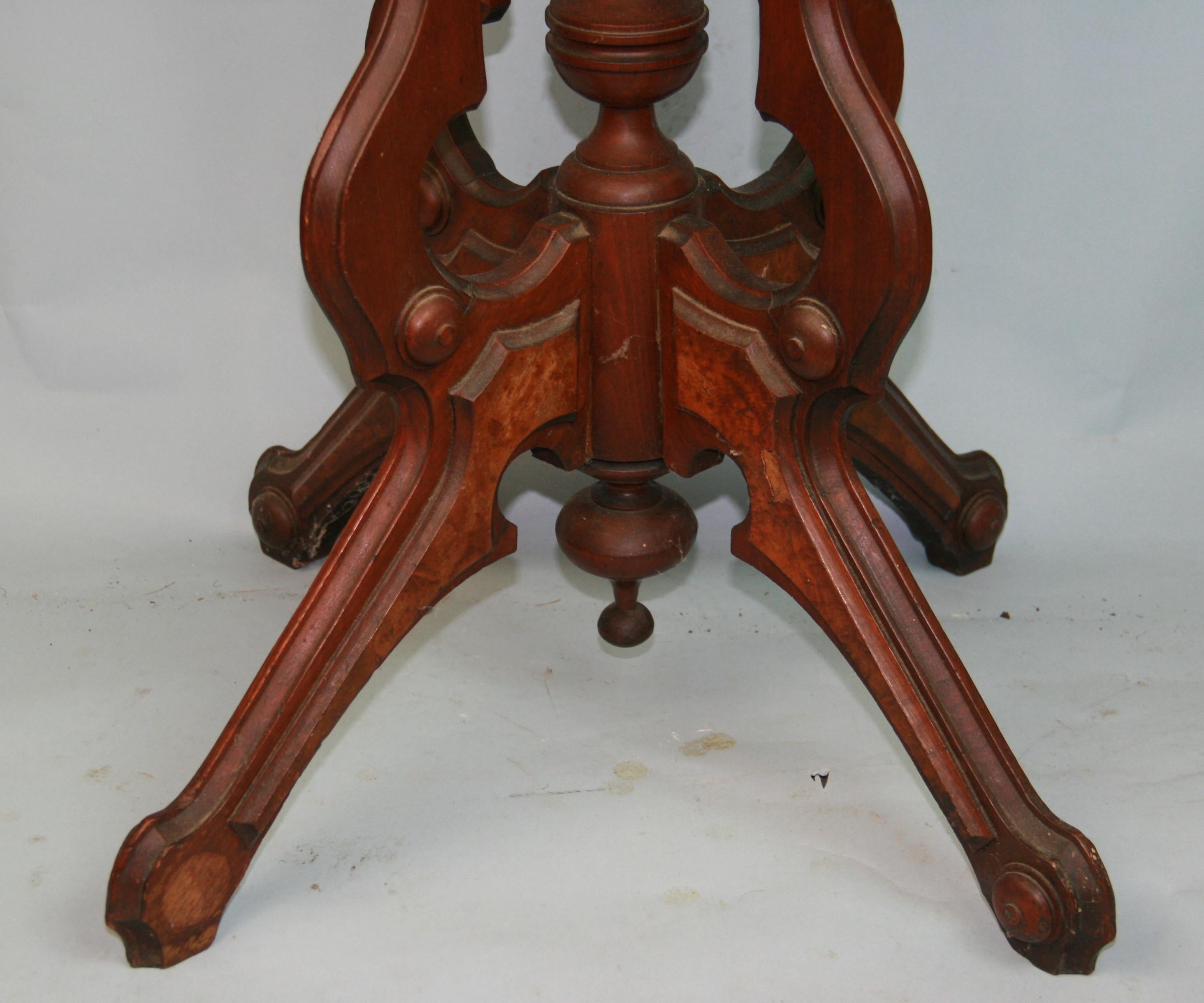 Antique  East Lake Victorian Walnut and Marble Parlor/Center Table Circa 1890 In Good Condition In Douglas Manor, NY