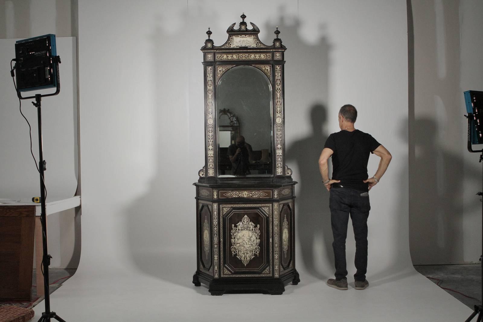Late 19th Century Ebonized Mirrored and Inlaid Cabinet 9