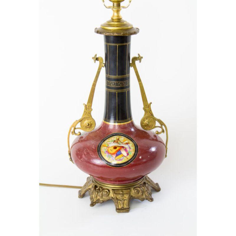 Lampada da tavolo a cammeo eclettica della fine del XIX secolo In condizioni buone in vendita a Canton, MA