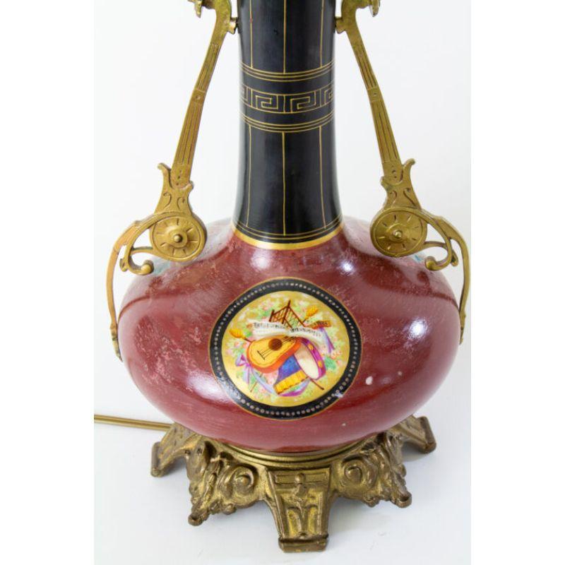 Eklektische Kamee-Tischlampe aus dem späten 19. Jahrhundert (Porzellan) im Angebot