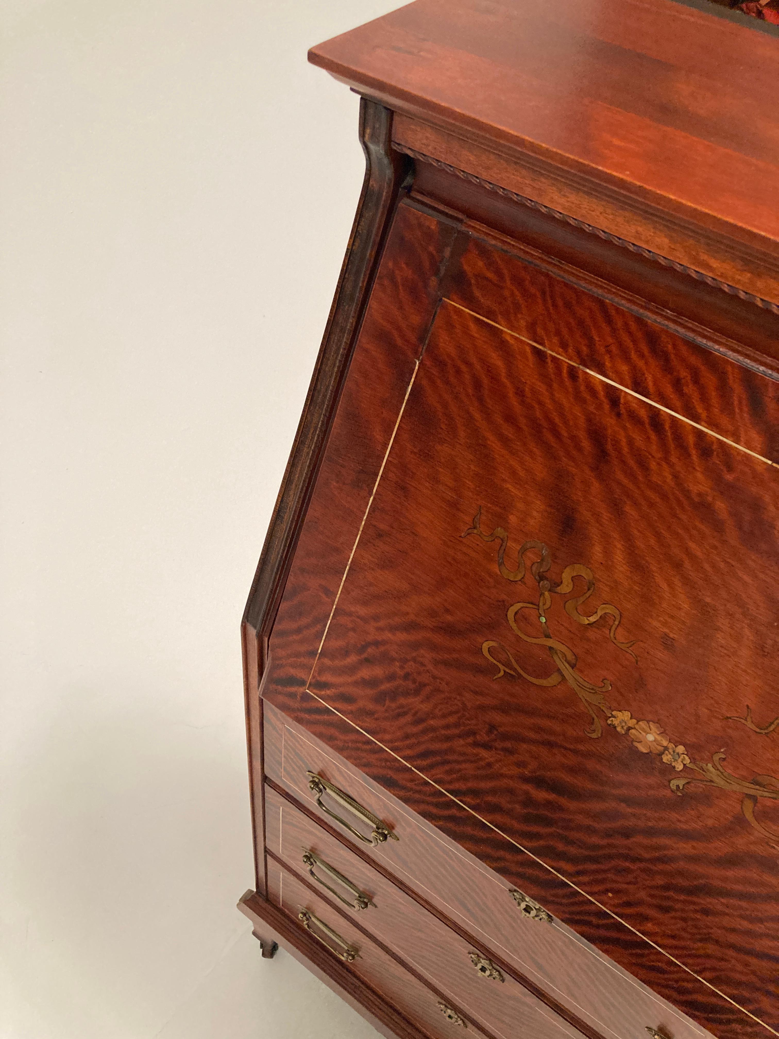 Late 19th Century Edwardian, Crotch Mahogany Woman's Petite Drop Front Desk For Sale 12