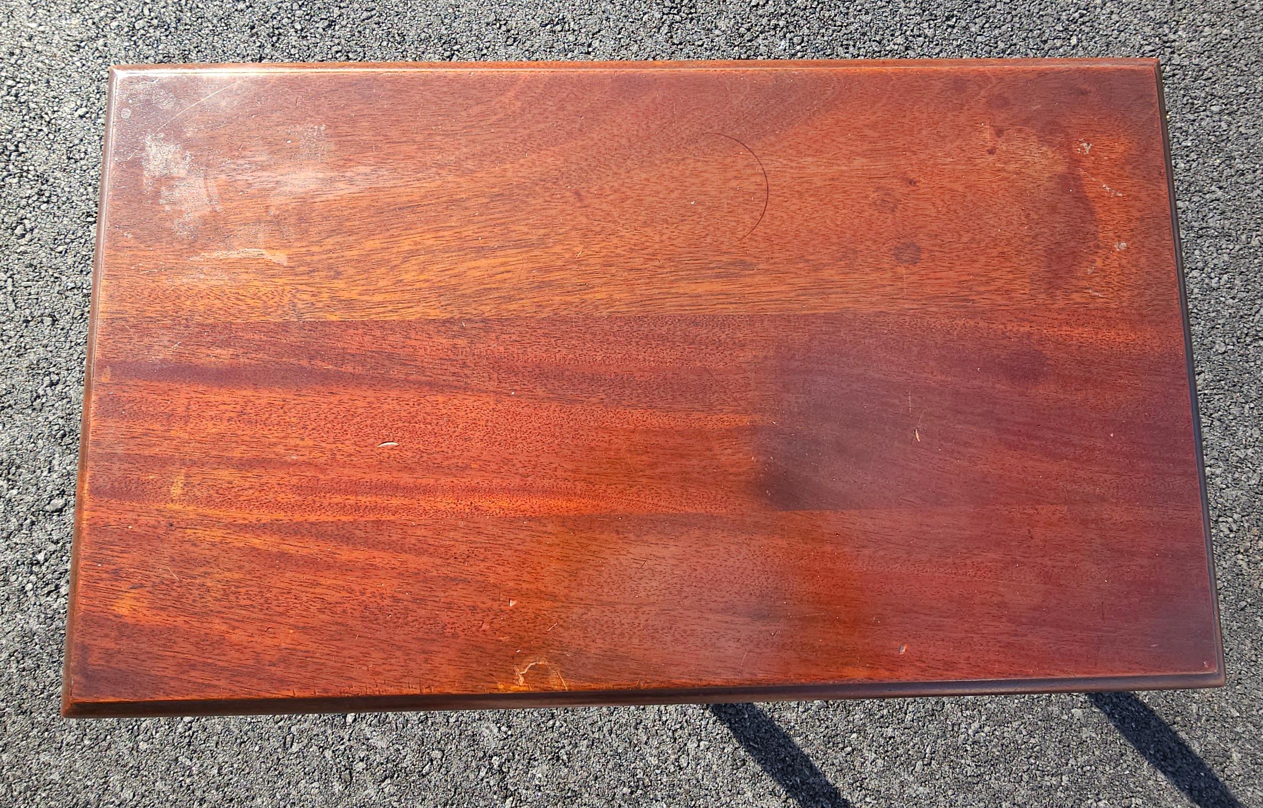 Table d'appoint à tréteaux en acajou de la fin du XIXe siècle, de style édouardien en vente 2