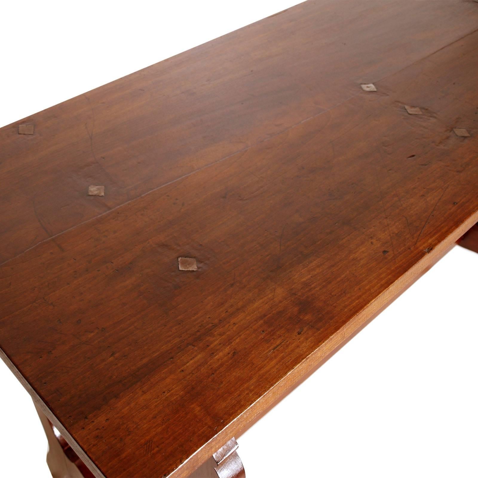 Era neoclassicism elegant Italian Frattino table all solid walnut wax-polished 

Very elegant neoclassic rectangular table in Renaissance style. In the simplicity of the form this table expresses elegance in some austere ways, when the memory of
