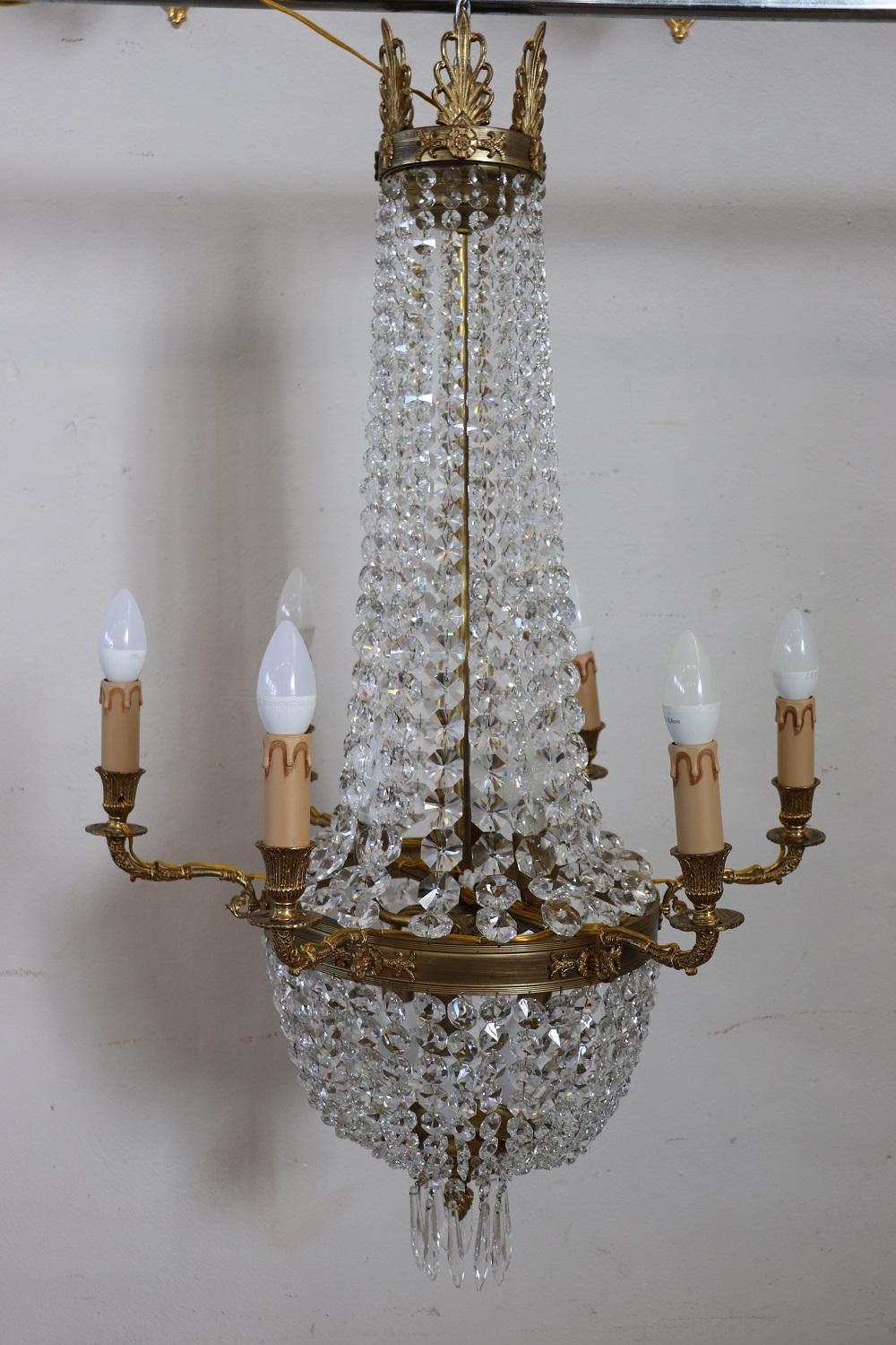 Doré Lustre en bronze doré et cristaux de la fin du 19e siècle de style Empire en vente