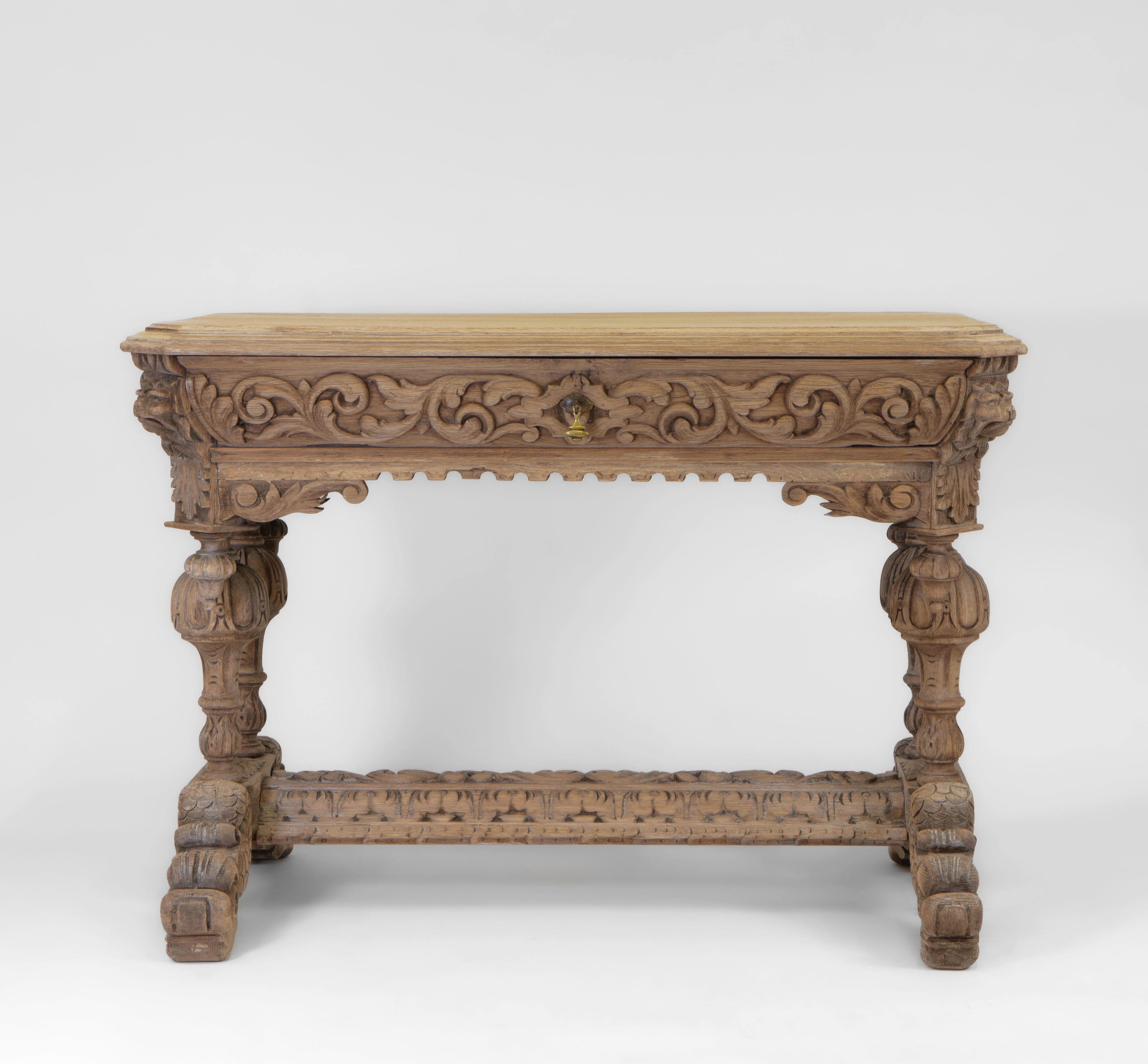 Late 19th Century English Bleached Carved Oak Hall Centre Table with Drawer In Good Condition For Sale In Norwich, GB