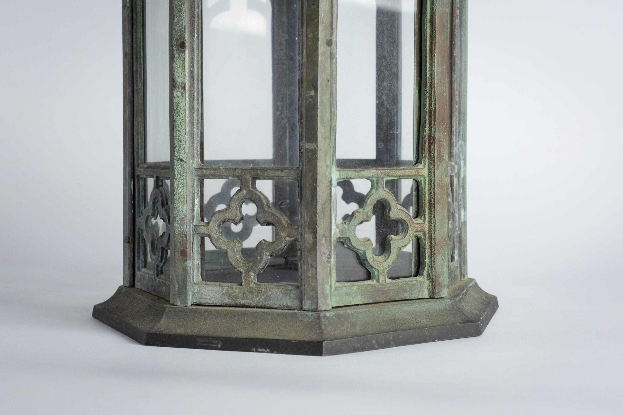 Linterna de salón inglesa de bronce verdigris de finales del siglo XIX Bronce en venta