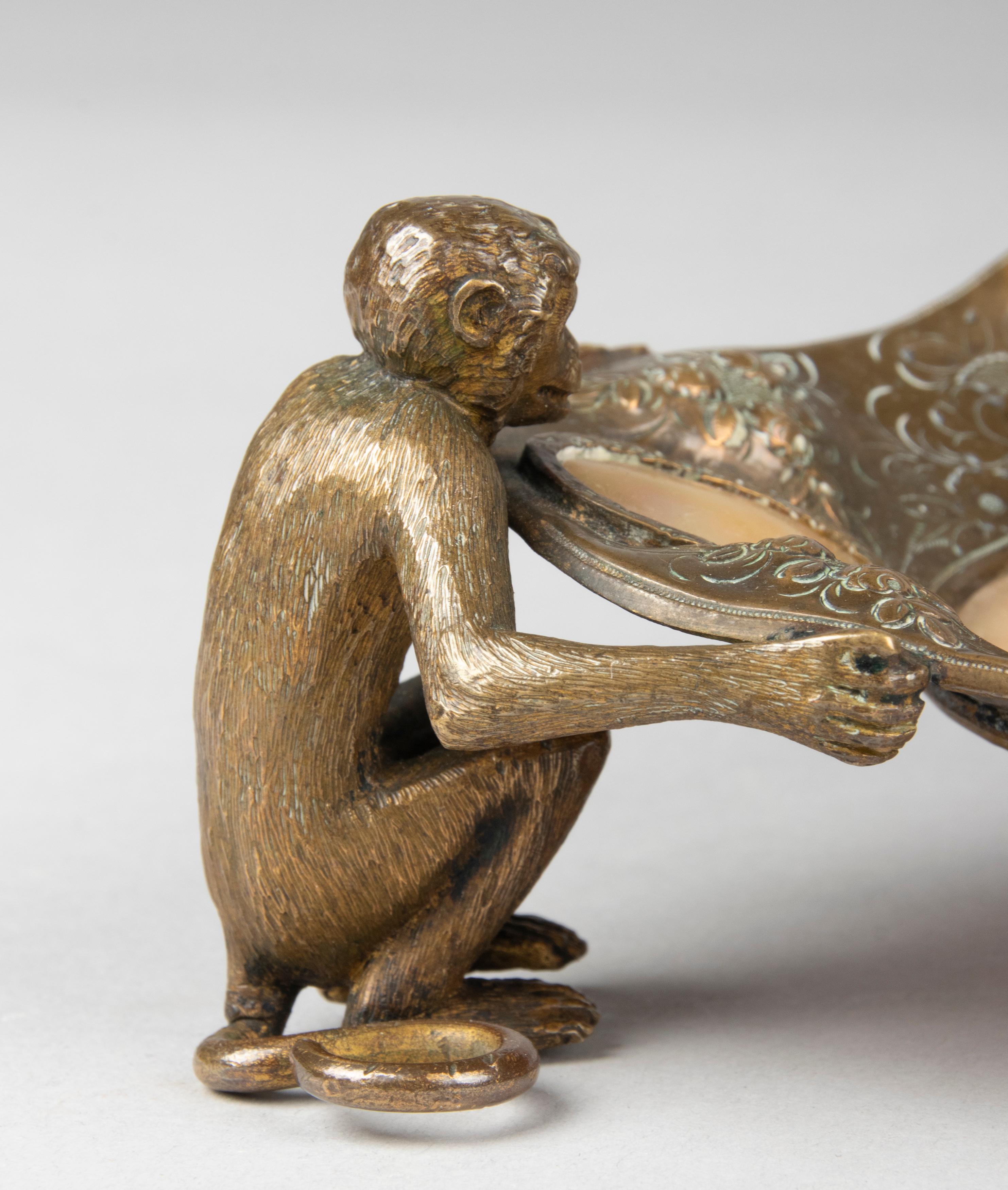 Englische Bronze-Ablageschale mit Affen aus dem späten 19. Jahrhundert im Angebot 2
