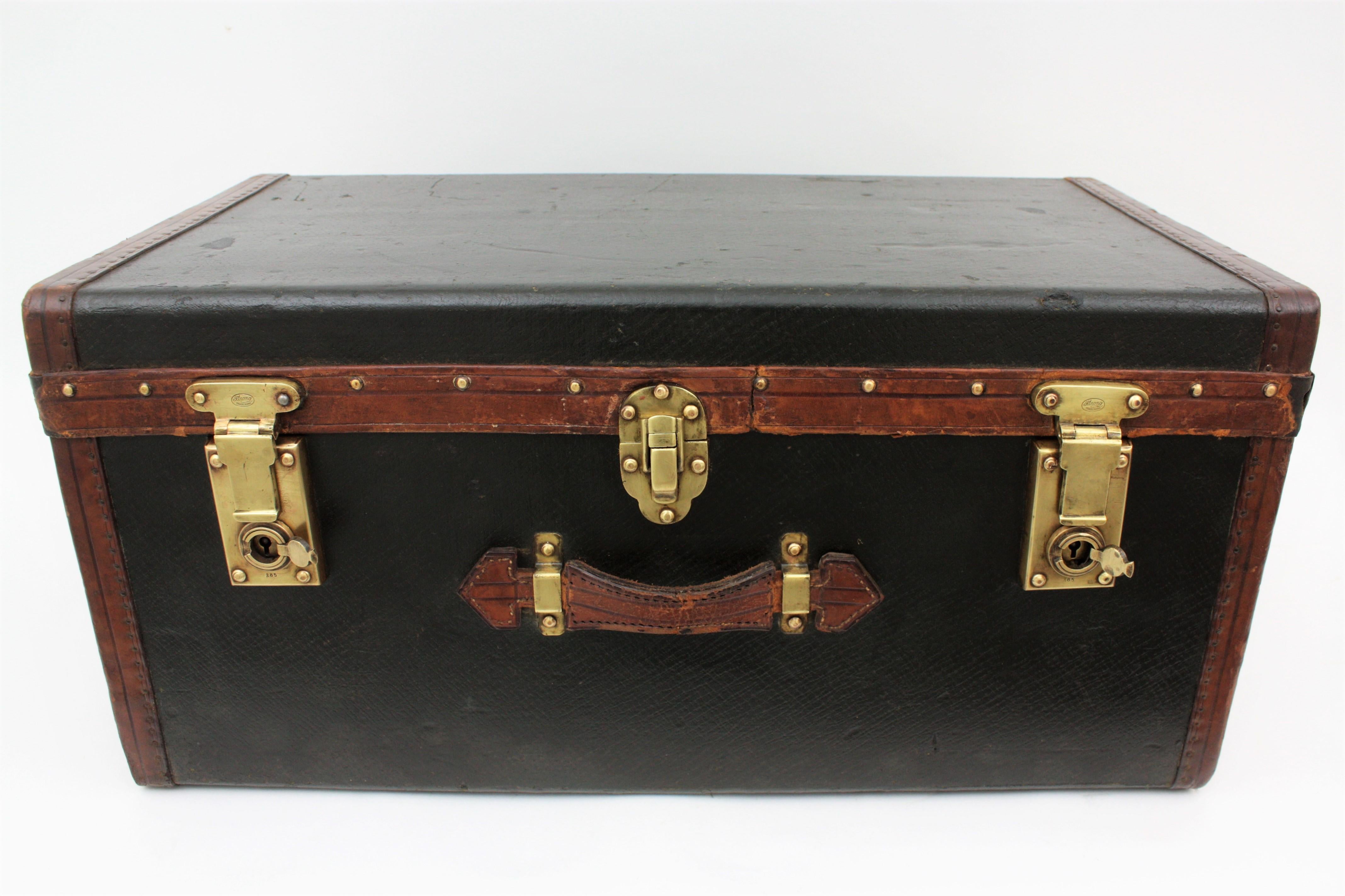 English Trunk in Leather and Canvas with Brass Locks For Sale 12