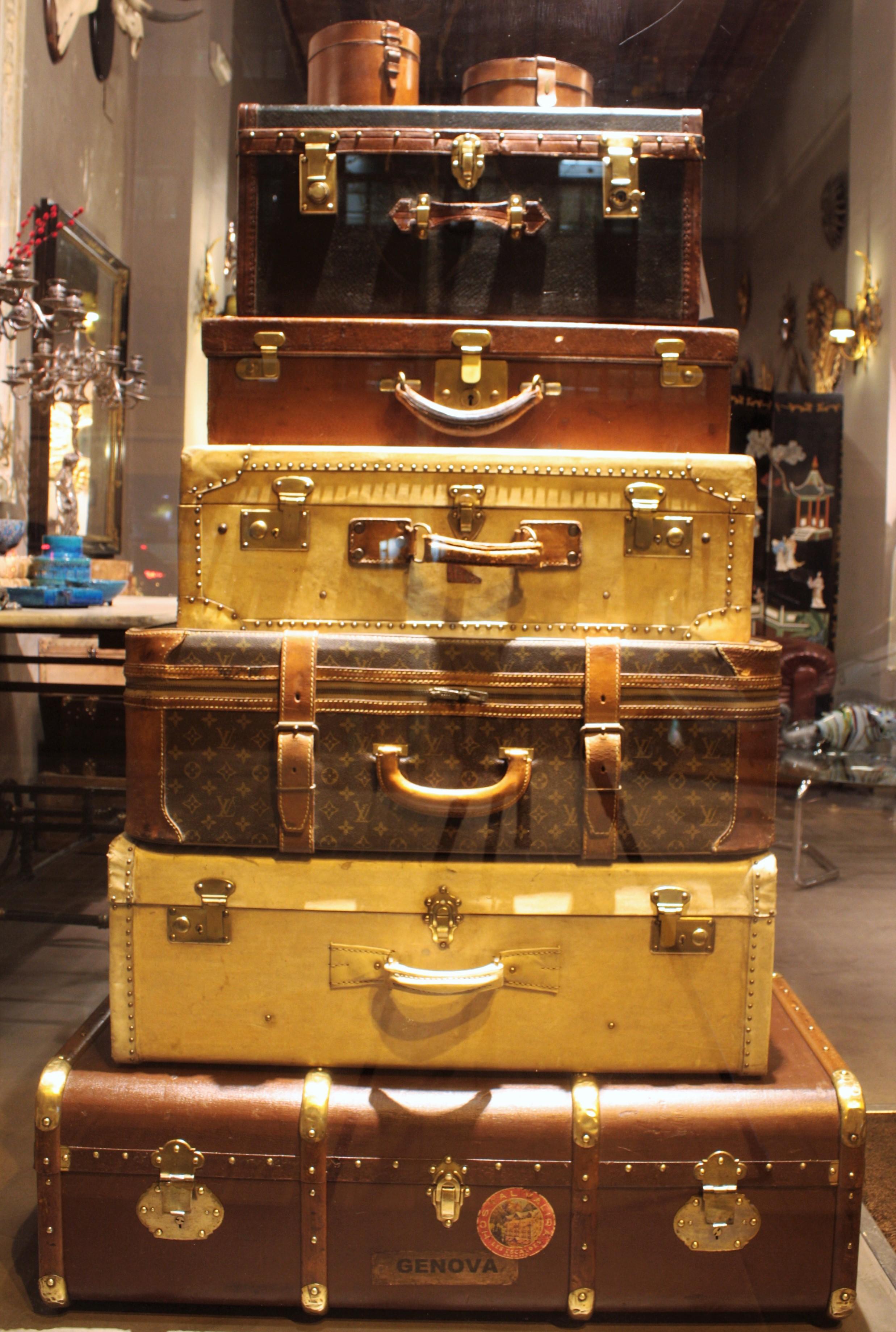 Late Victorian English Trunk in Leather and Canvas with Brass Locks For Sale