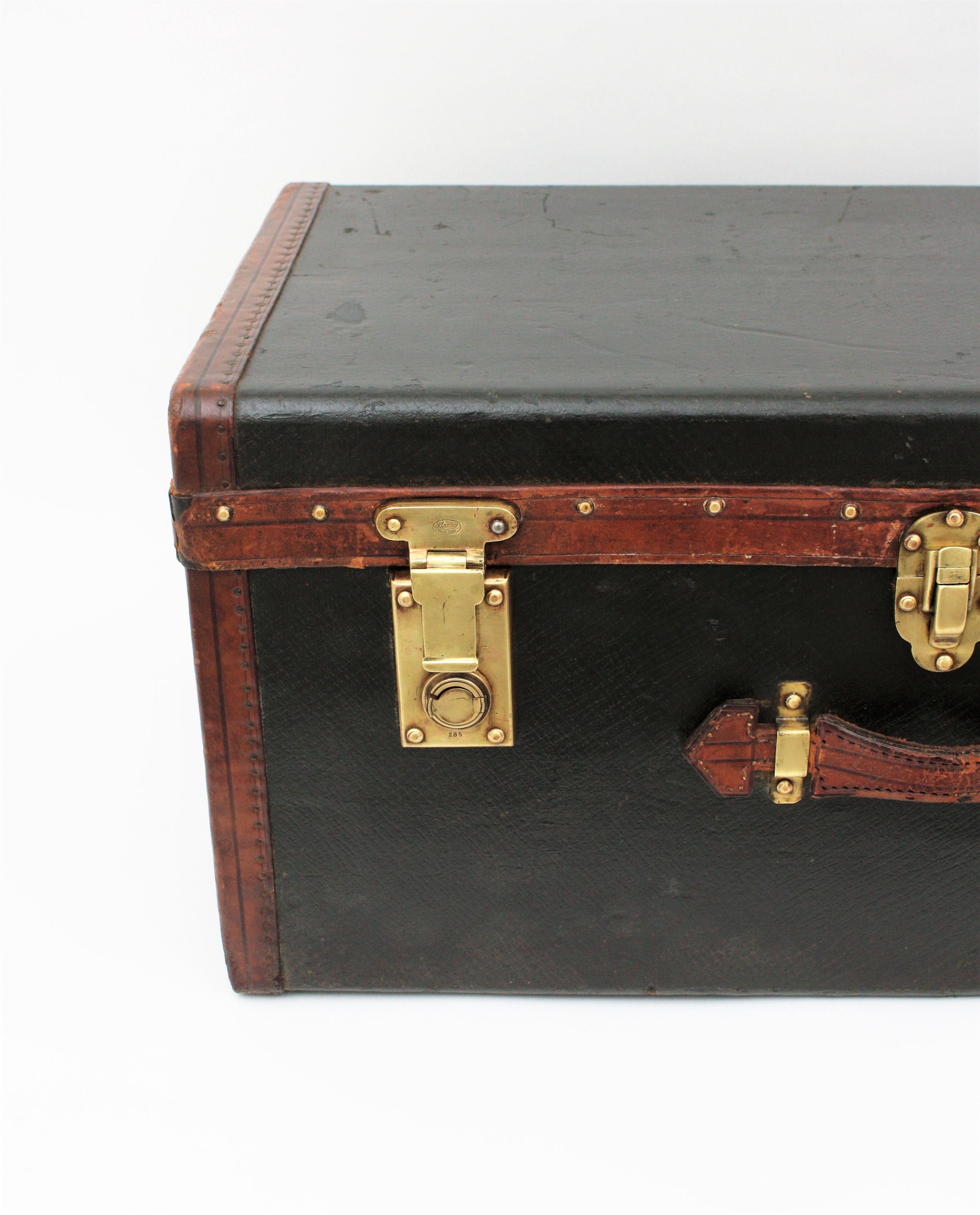 Late 19th Century English Trunk in Leather and Canvas with Brass Locks For Sale
