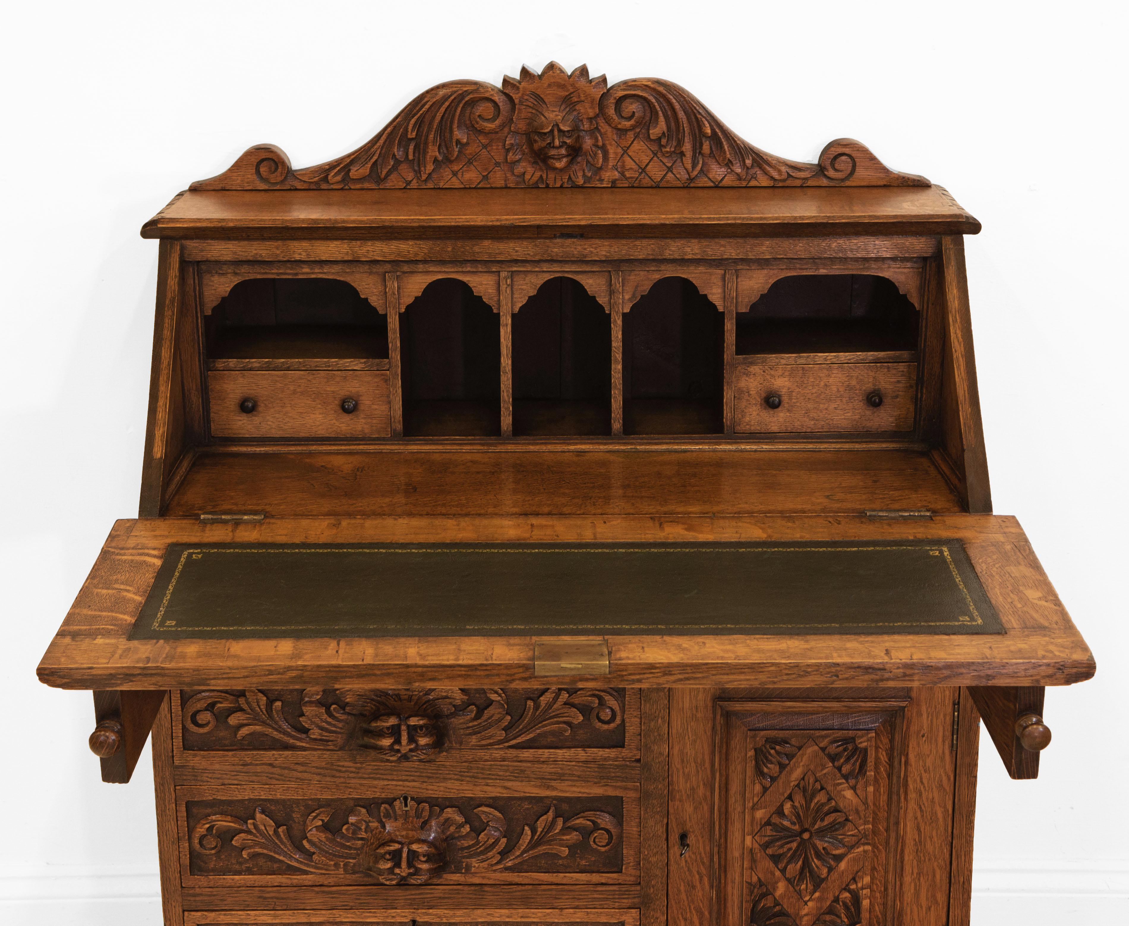 Late 19th Century English Carved Oak Green Man Bureau Desk In Good Condition For Sale In Norwich, GB