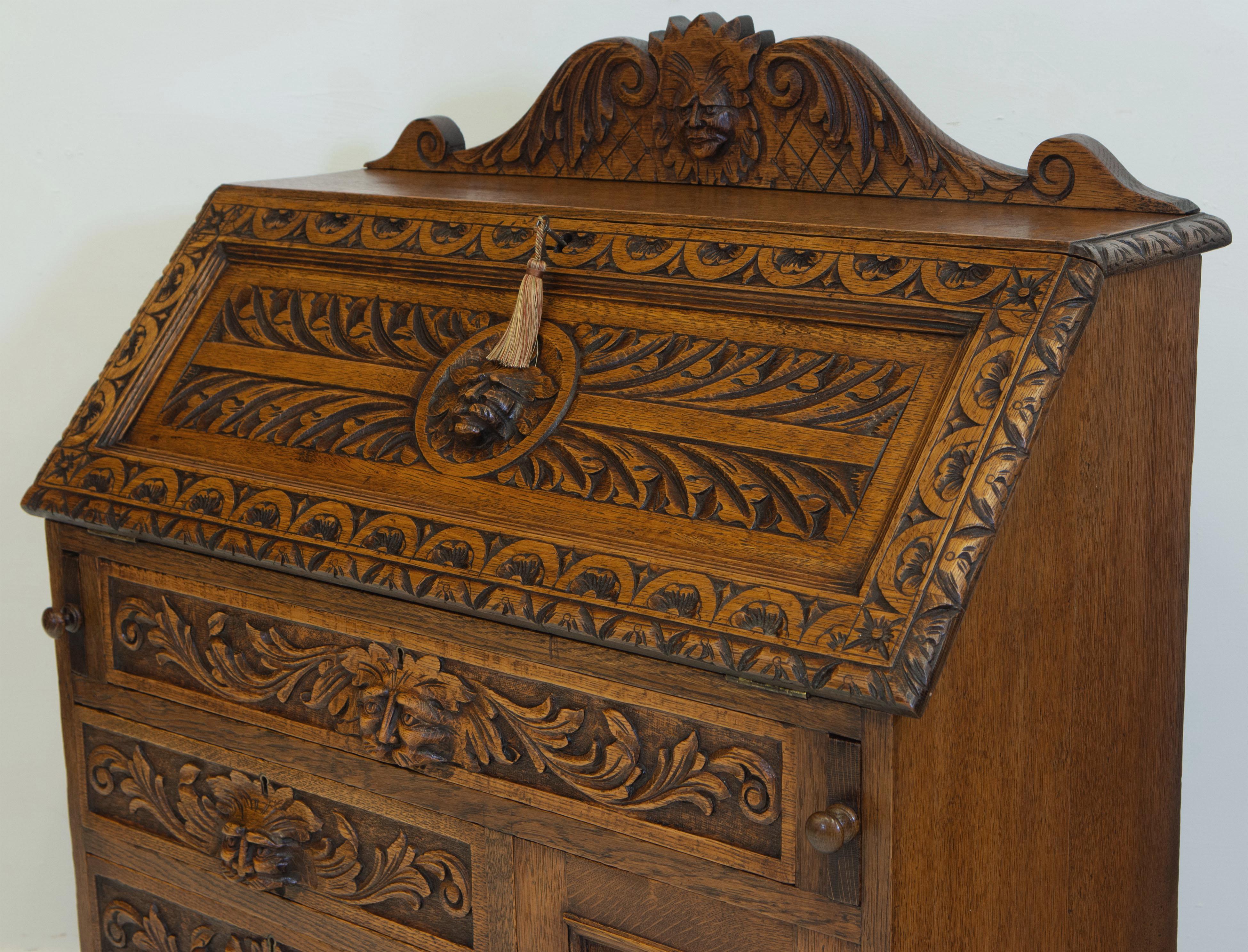 Late 19th Century English Carved Oak Green Man Bureau Desk For Sale 2