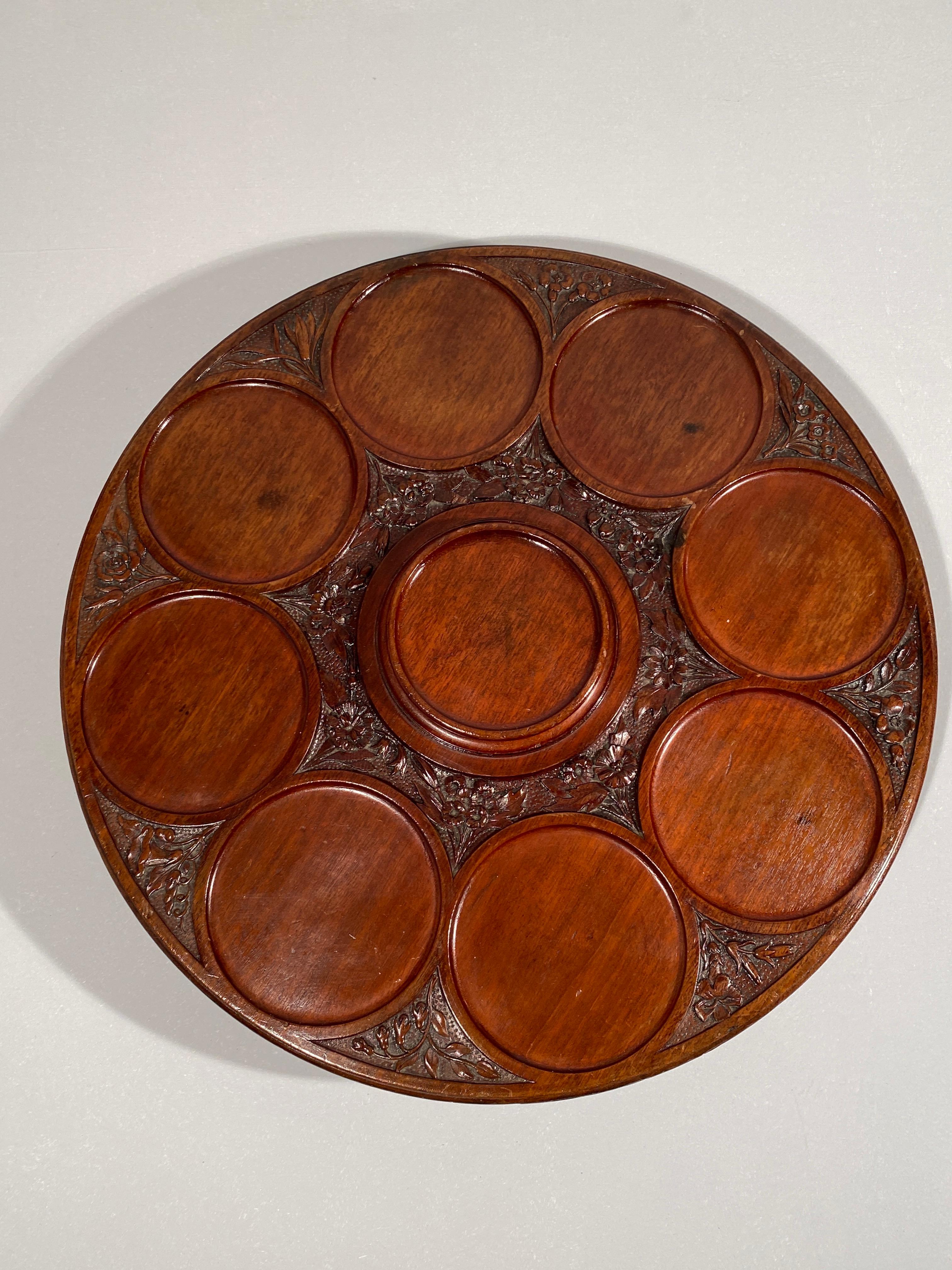 Hand-Carved Late 19th Century English Carved Rotating Lazy -Susan  For Sale