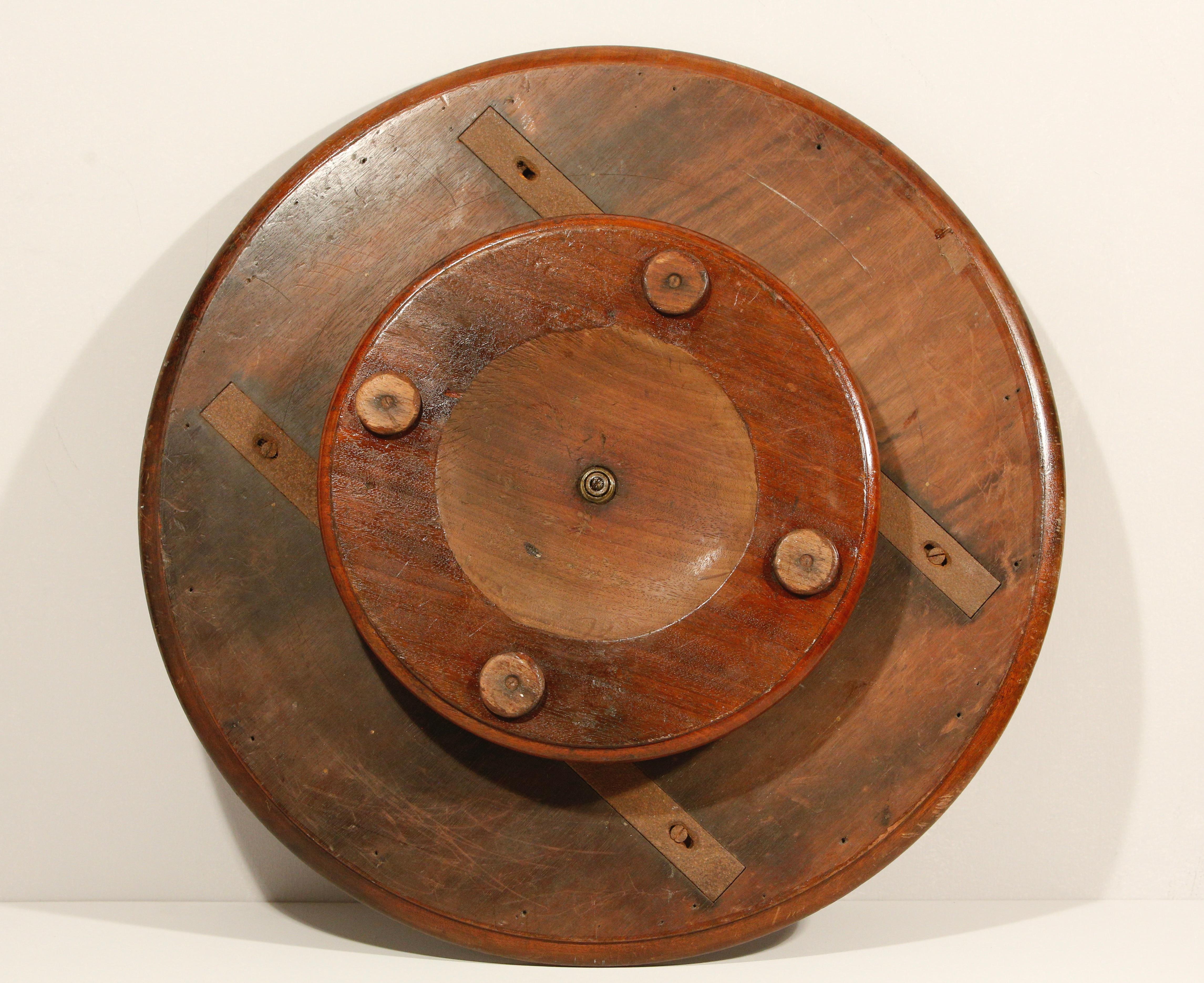 Late 19th Century English Carved Rotating Lazy -Susan  For Sale 2