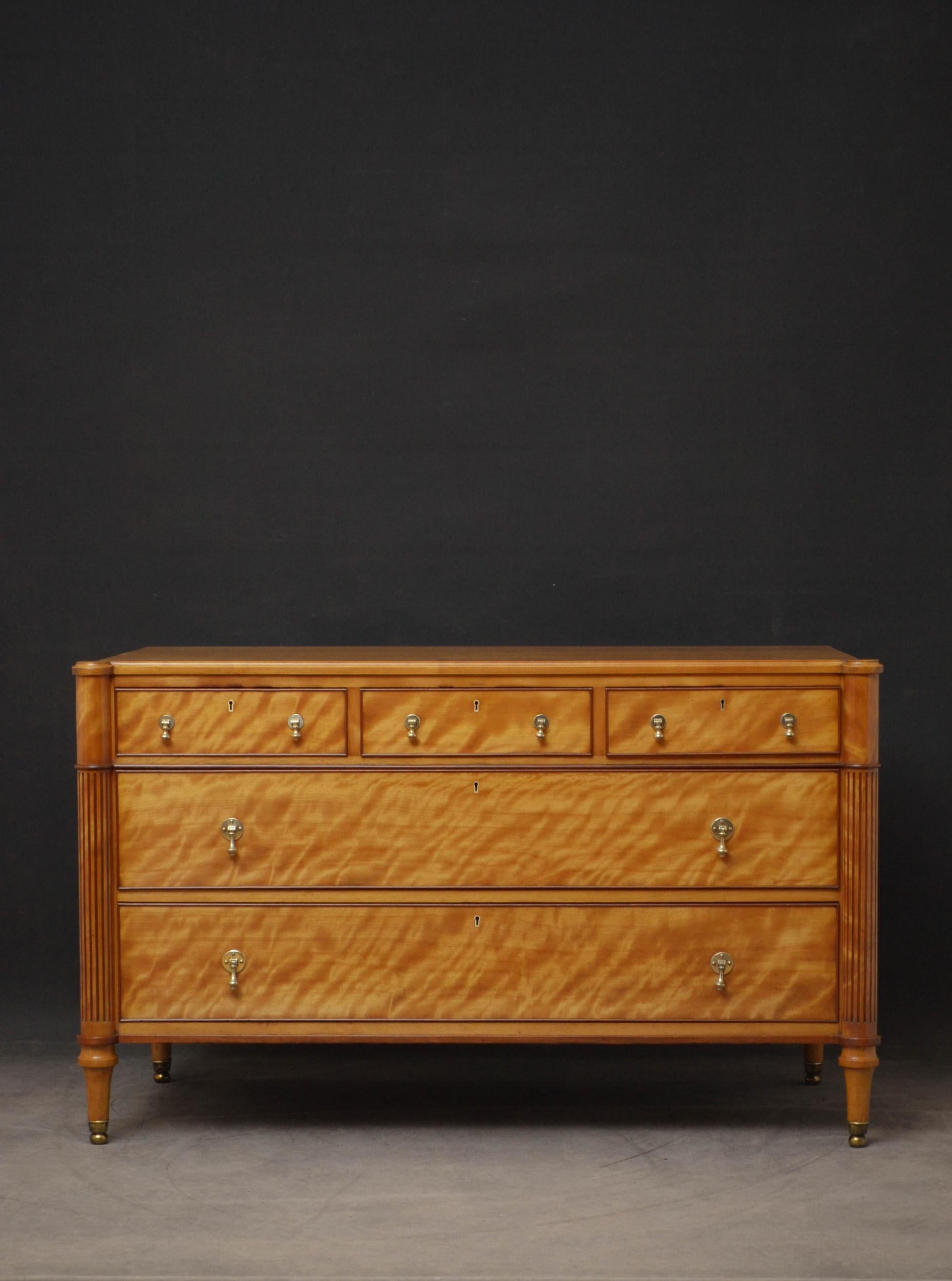 Victorian Late 19th Century English Chest of Drawers in Satinwood
