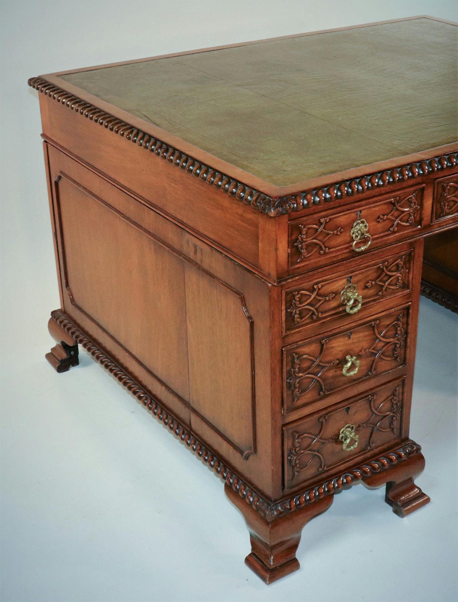 Late 19th Century English Chippendale Style Mahogany Partners Desk For Sale 14