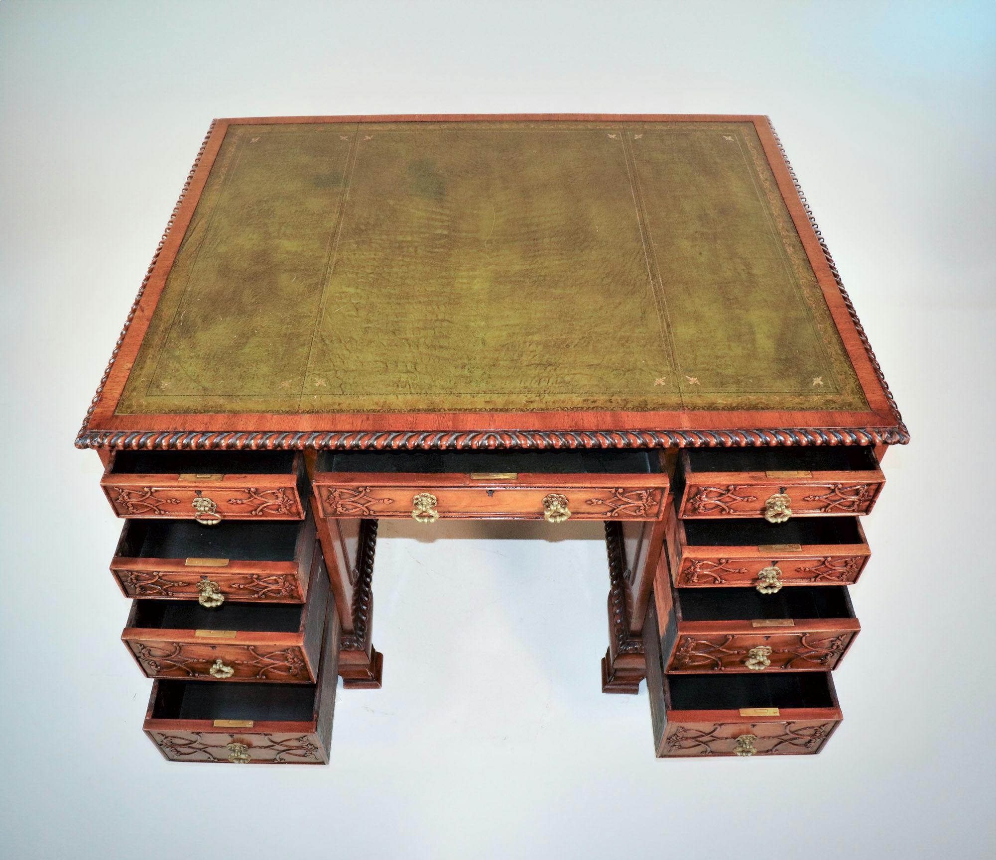 Hand-Crafted Late 19th Century English Chippendale Style Mahogany Partners Desk For Sale