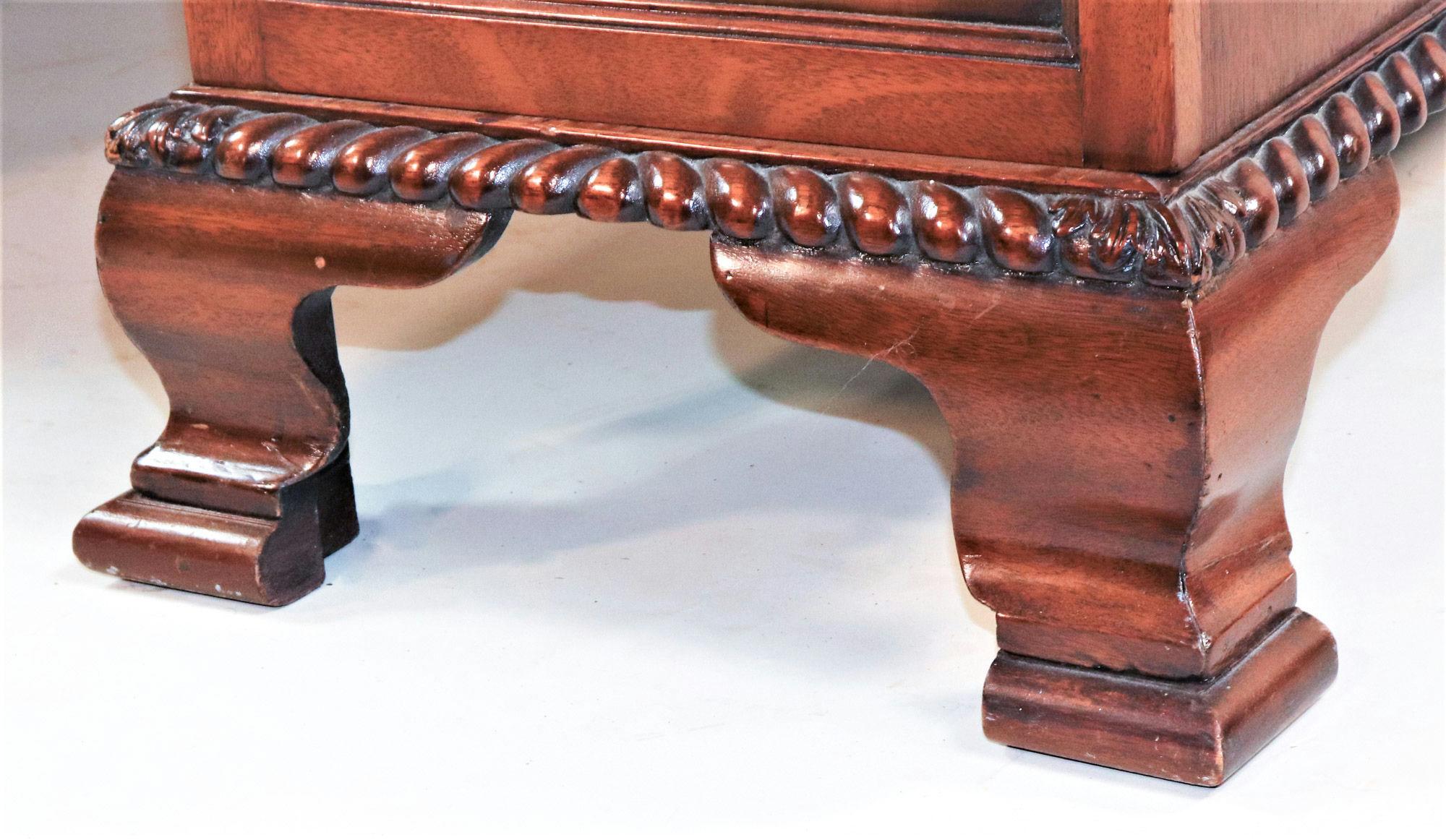 Late 19th Century English Chippendale Style Mahogany Partners Desk For Sale 1
