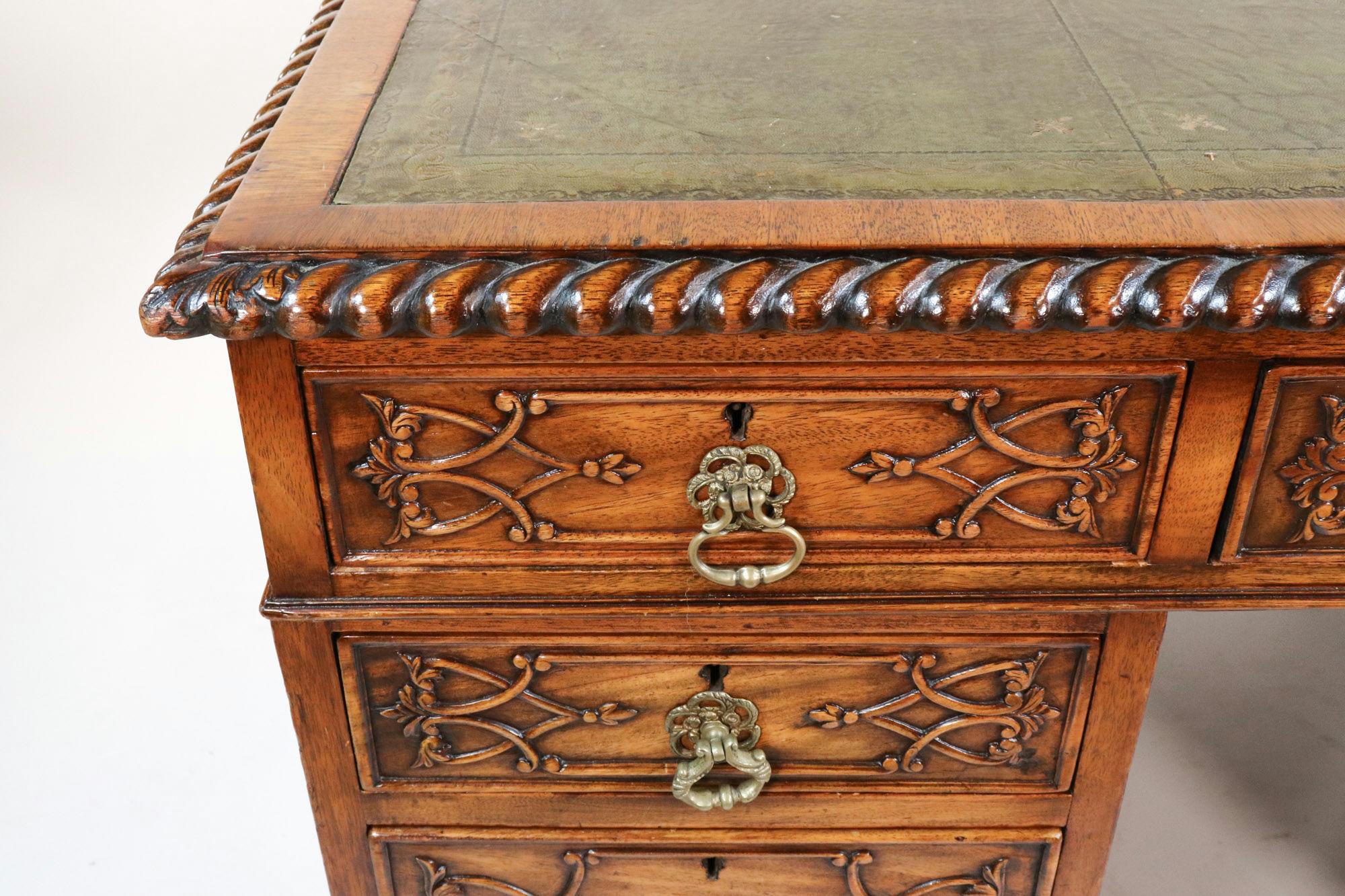 Late 19th Century English Chippendale Style Mahogany Partners Desk For Sale 4