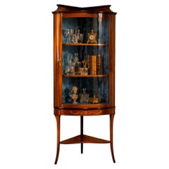 Late-19th Century English Corner Cabinet in Brown